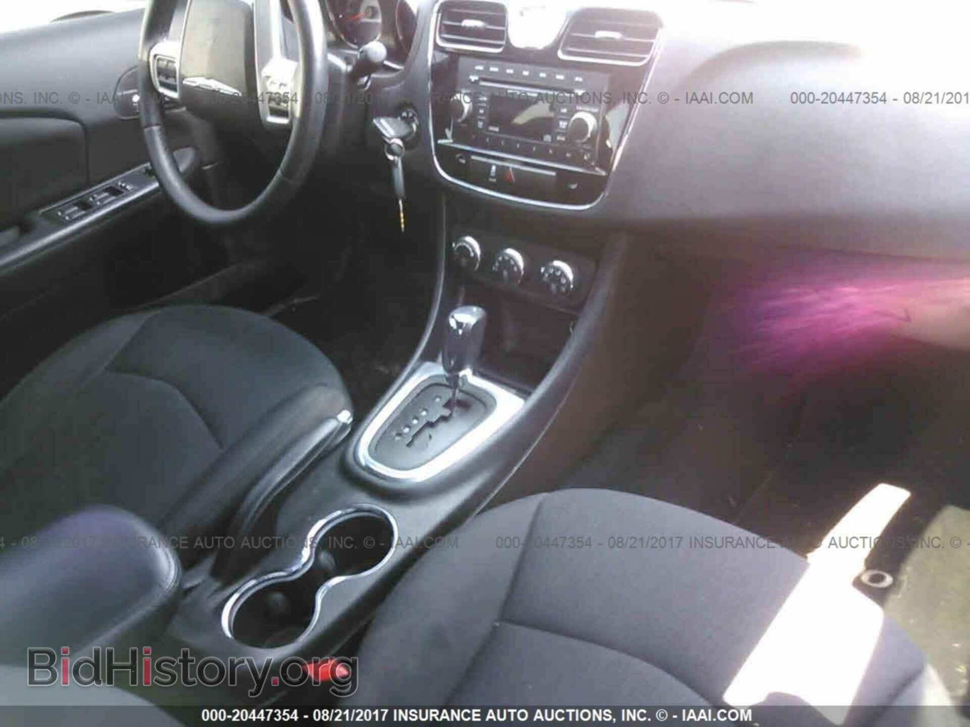 2013 Chrysler 200 - VIN: 1C3CCBBB3DN632874 - Photo 5
