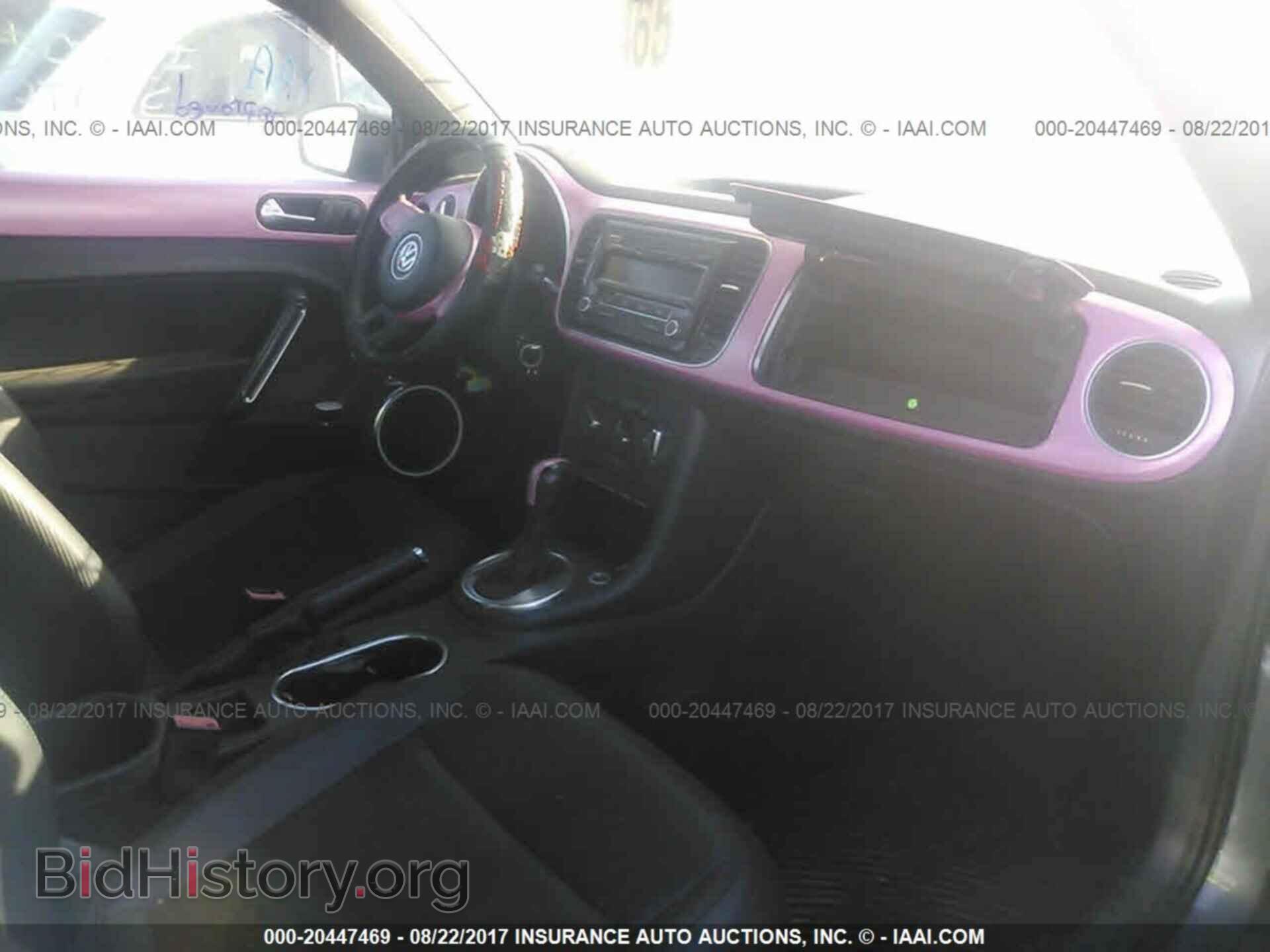 2012 Volkswagen Beetle - VIN: 3VWJP7AT3CM628697 - Фото 5