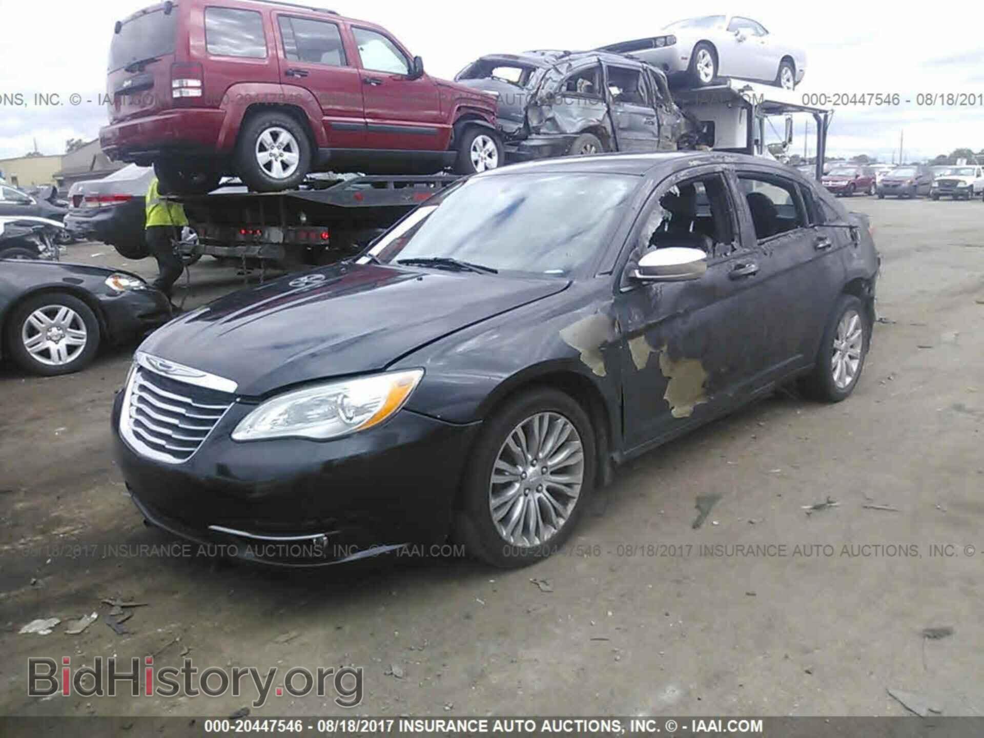 2012 Chrysler 200 - VIN: 1C3CCBCB7CN235035 - Фото 2