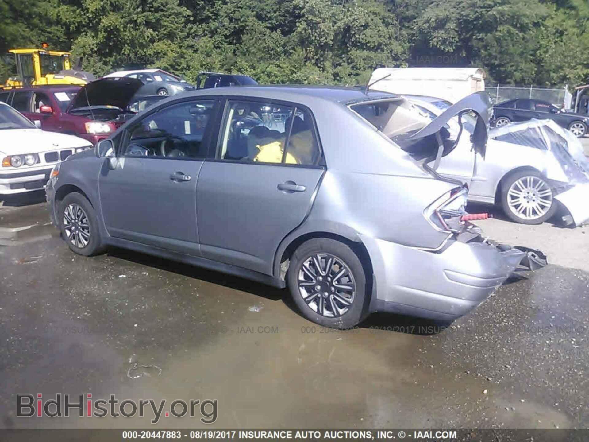 2011 Nissan Versa - VIN: 3N1BC1AP1BL432865 - Photo 3