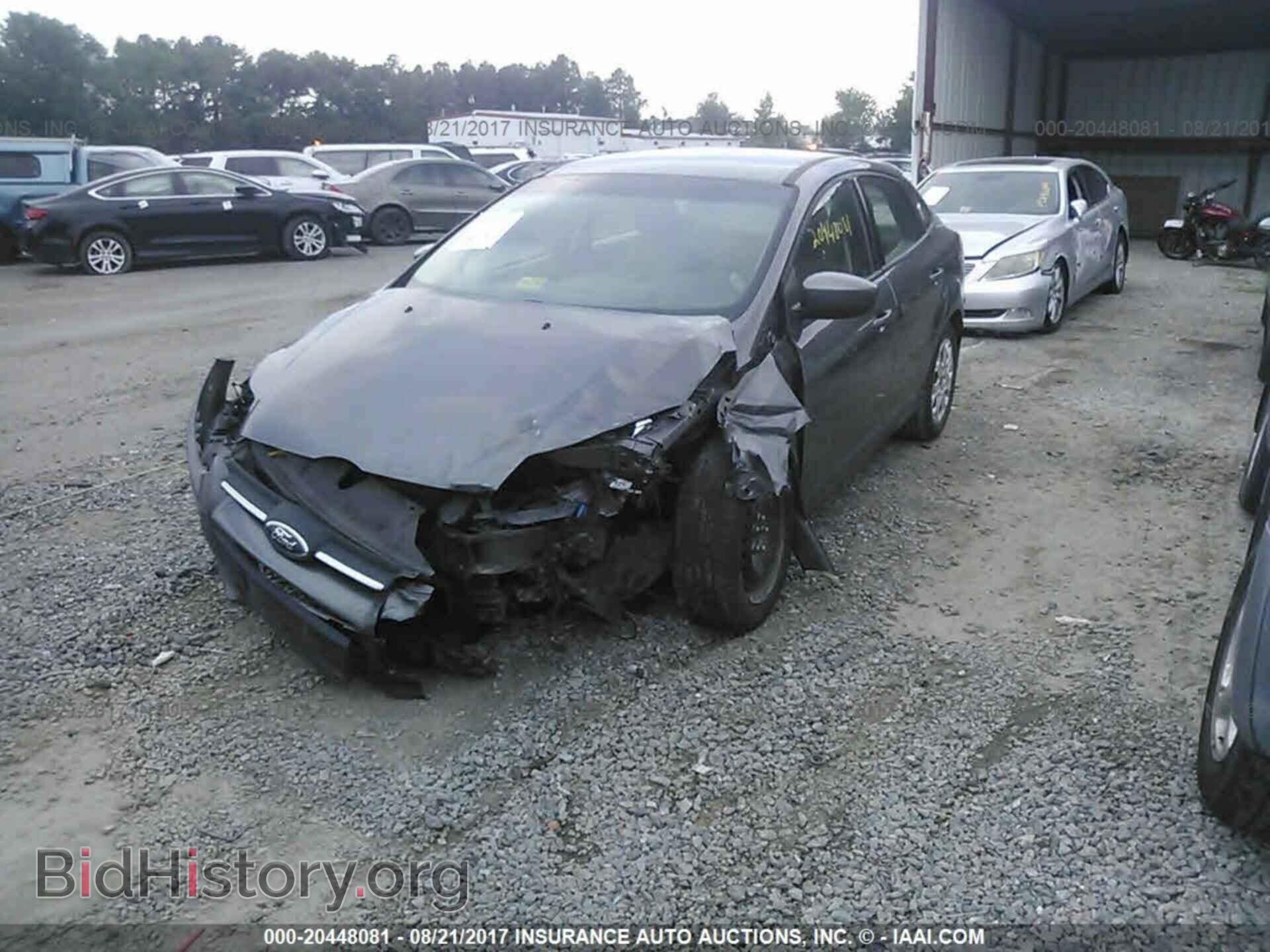 2012 Ford Focus - VIN: 1FAHP3F28CL220245 - Photo 2