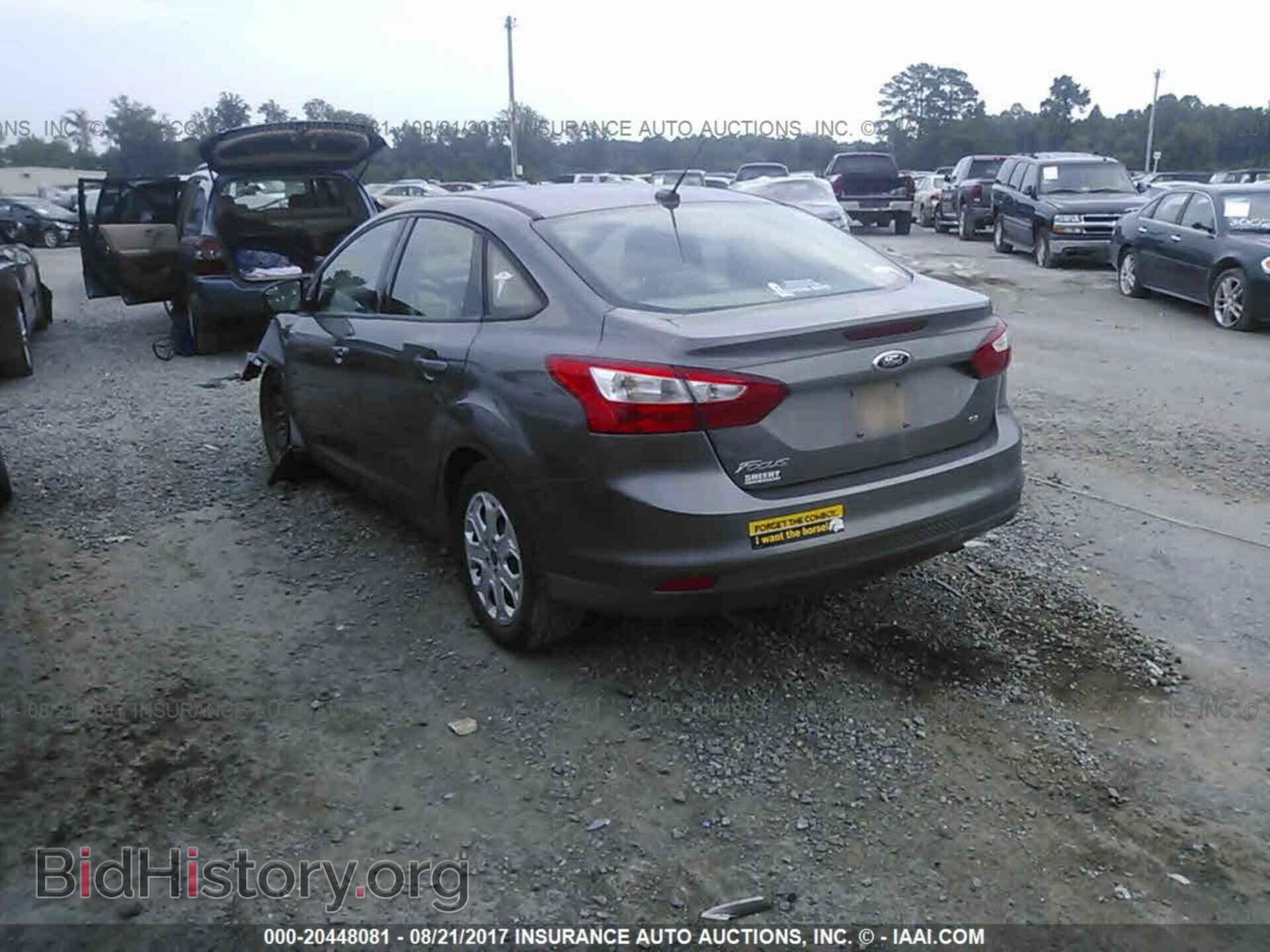 2012 Ford Focus - VIN: 1FAHP3F28CL220245 - Photo 3
