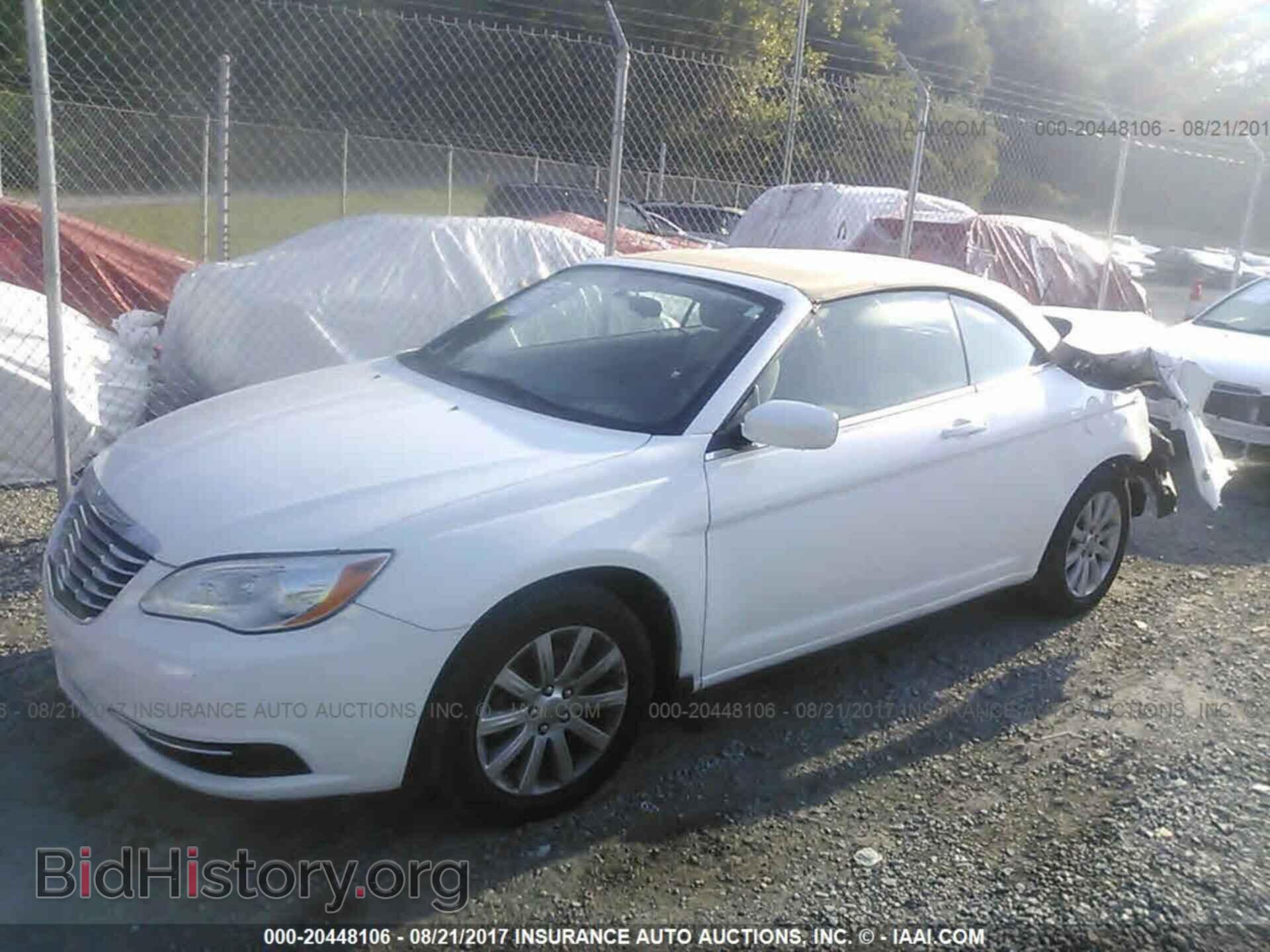 2013 Chrysler 200 - VIN: 1C3BCBEB4DN512007 - Photo 2