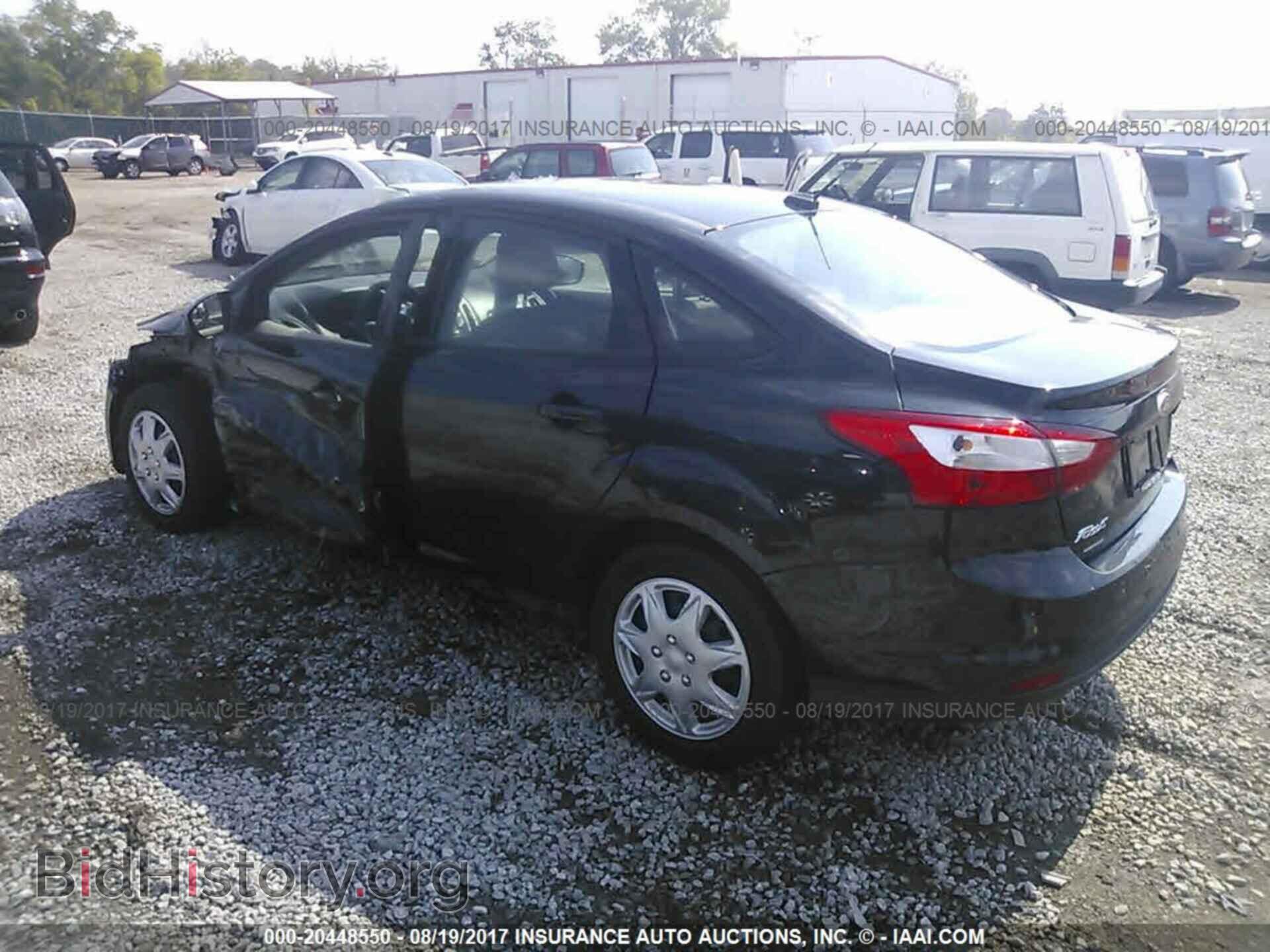 2012 Ford Focus - VIN: 1FAHP3F25CL382902 - Photo 3
