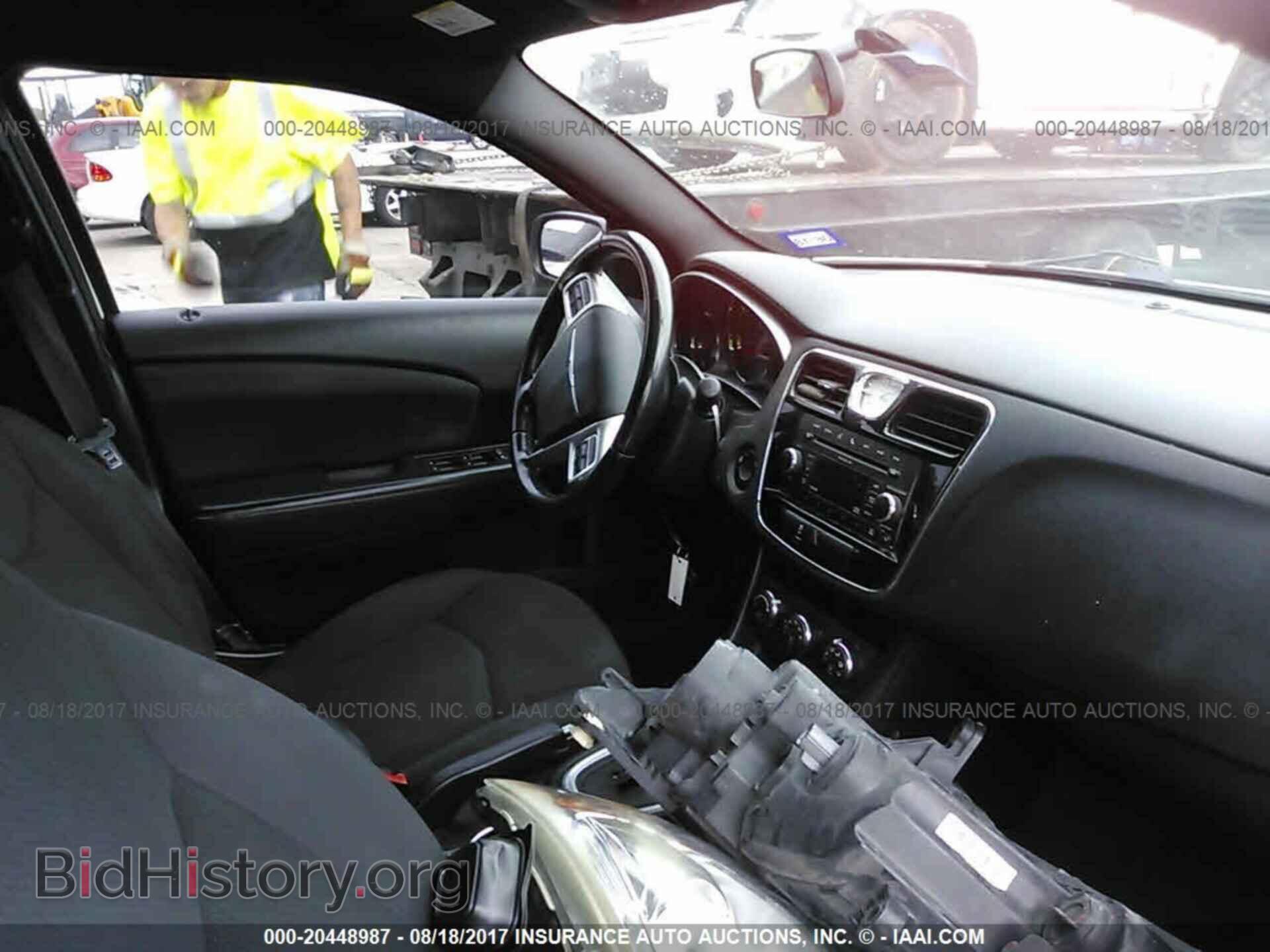 2011 Chrysler 200 - VIN: 1C3BC1FB8BN500853 - Photo 5
