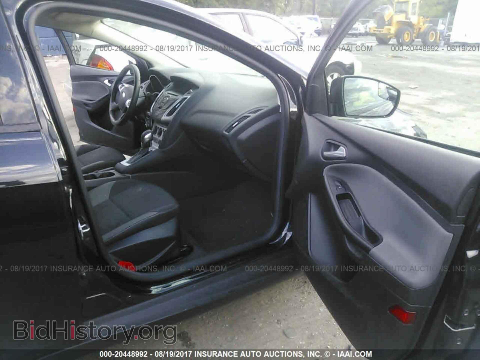 2014 Ford Focus - VIN: 1FADP3F21EL280028 - Photo 5