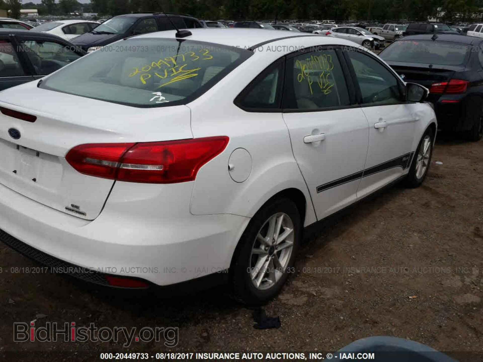 2015 Ford Focus - VIN: 1FADP3F23FL244956 - Photo 4