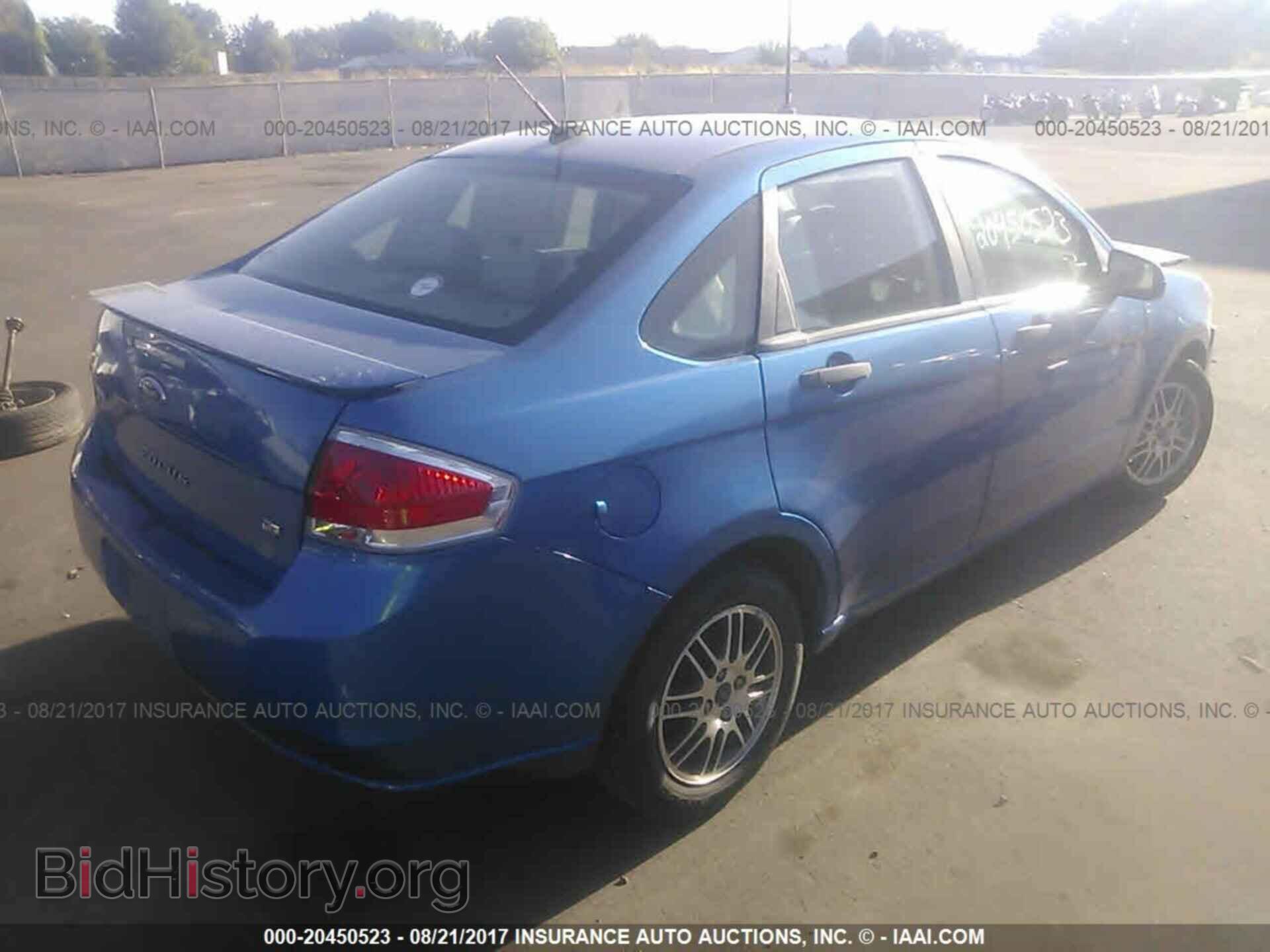 2011 Ford Focus - VIN: 1FAHP3FN3BW180437 - Фото 4