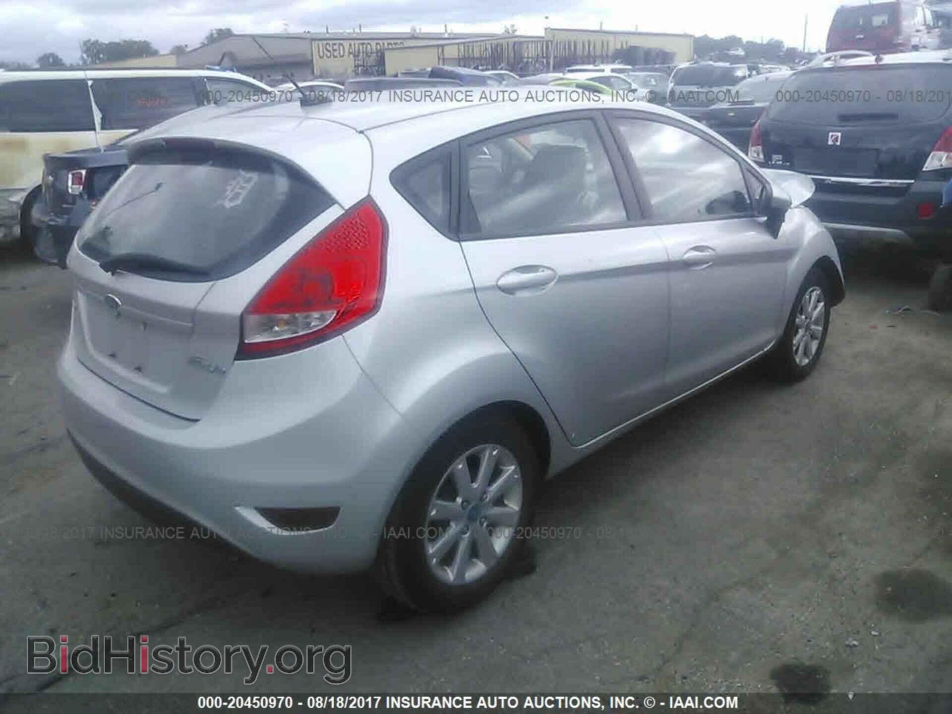 2011 Ford Fiesta - VIN: 3FADP4EJ0BM228303 - Фото 4
