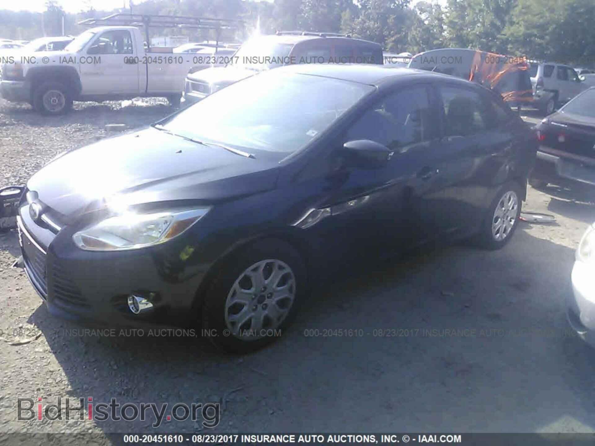 2012 Ford Focus - VIN: 1FAHP3F23CL170094 - Фото 2