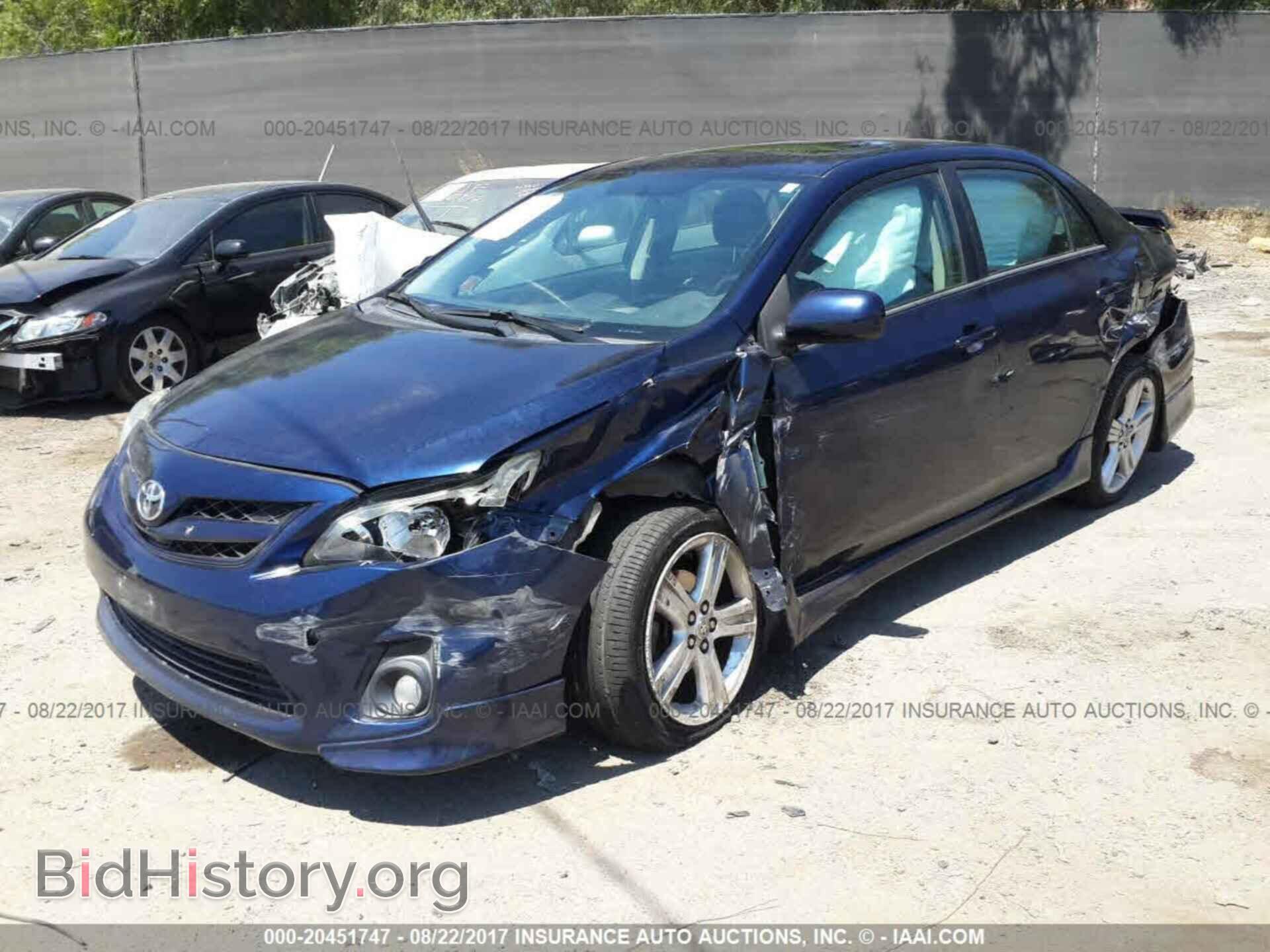 2013 Toyota Corolla - VIN: 5YFBU4EE7DP102741 - Photo 2