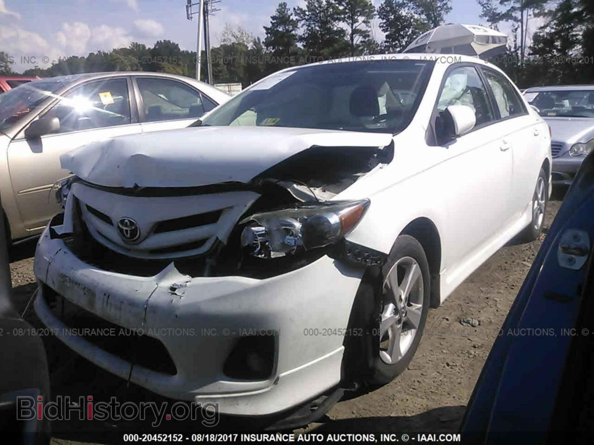 2011 Toyota Corolla - VIN: 2T1BU4EEXBC743654 - Фото 2