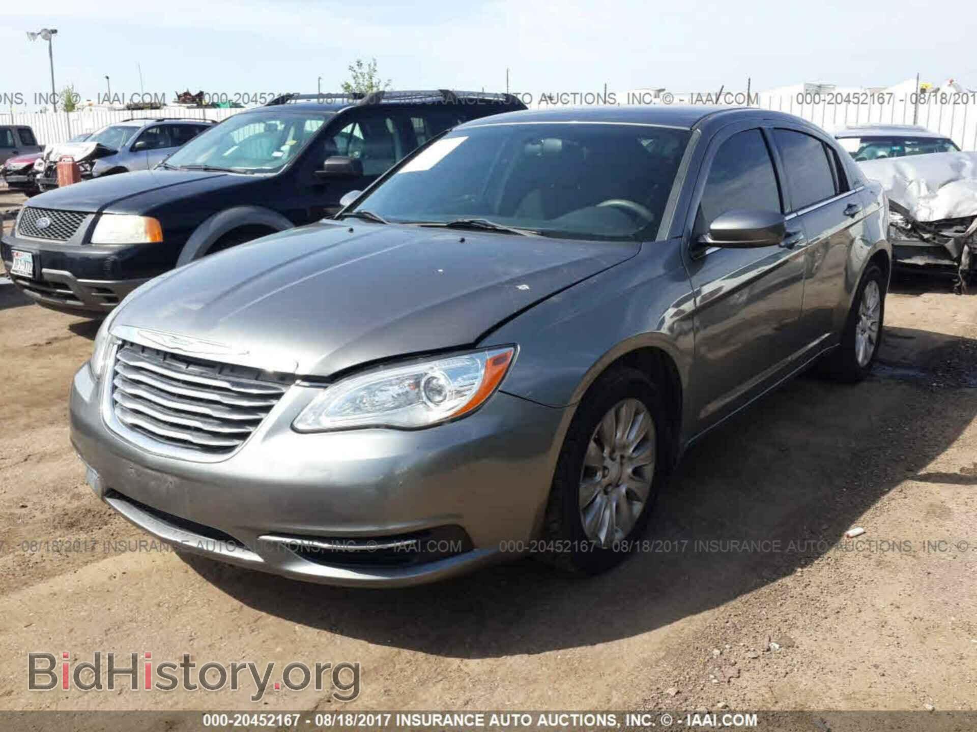 2012 Chrysler 200 - VIN: 1C3CCBAB5CN129993 - Фото 2