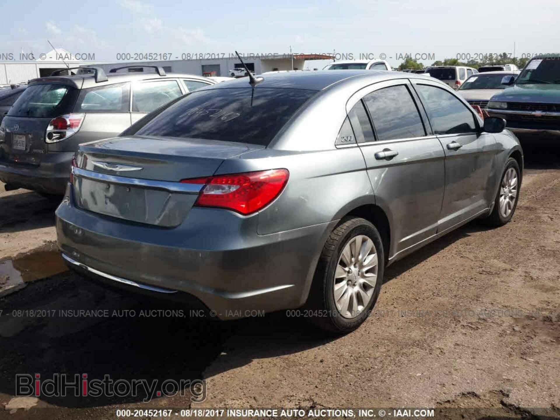 2012 Chrysler 200 - VIN: 1C3CCBAB5CN129993 - Фото 4