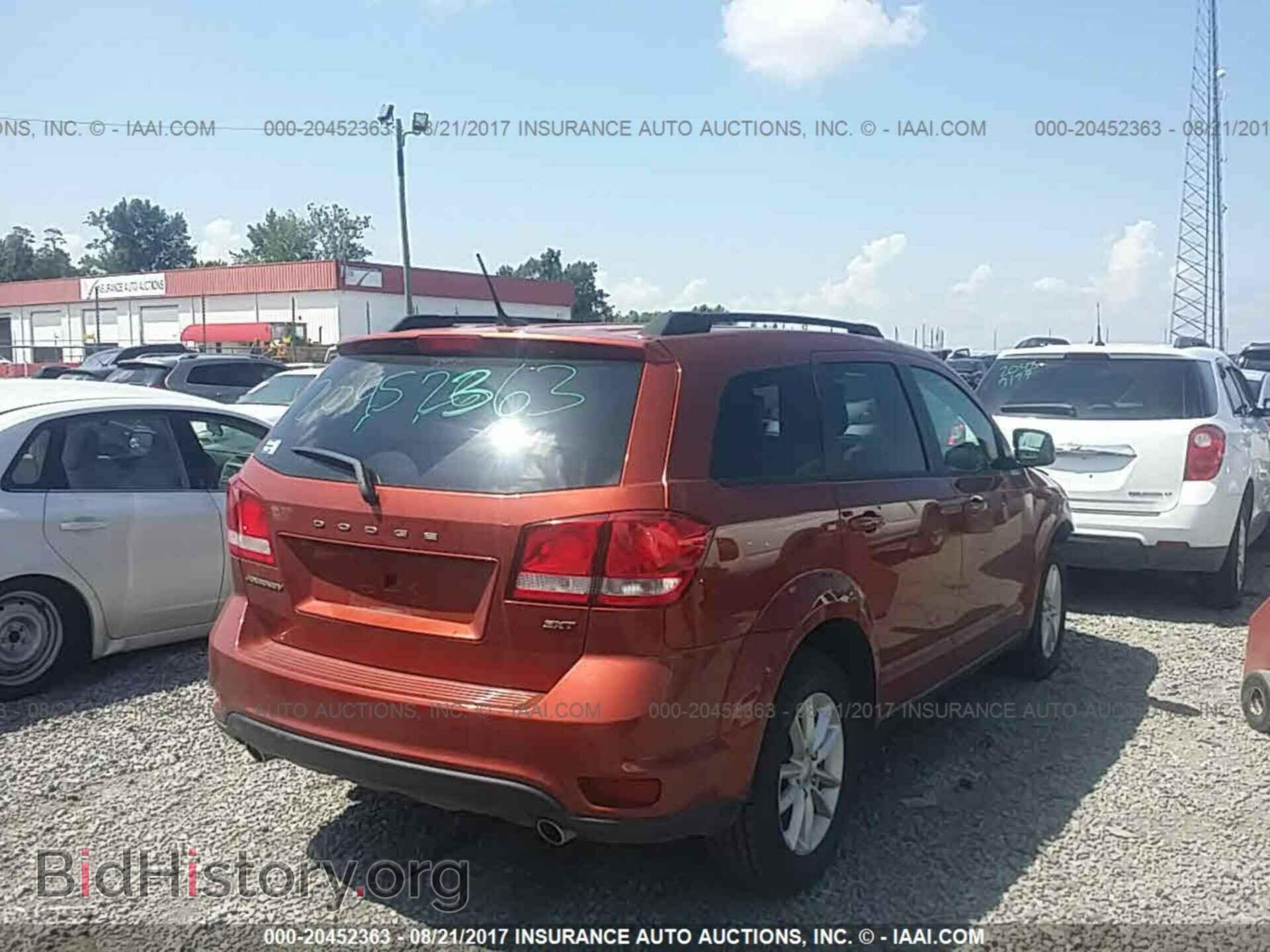 2014 Dodge Journey - VIN: 3C4PDCBG5ET106002 - Фото 4