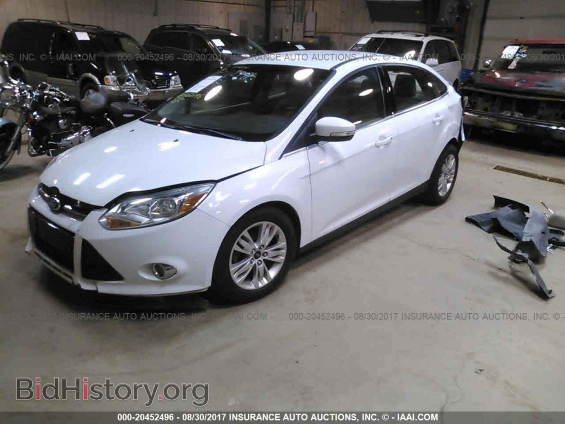2012 Ford Focus - VIN: 1FAHP3H21CL417030 - Photo 2
