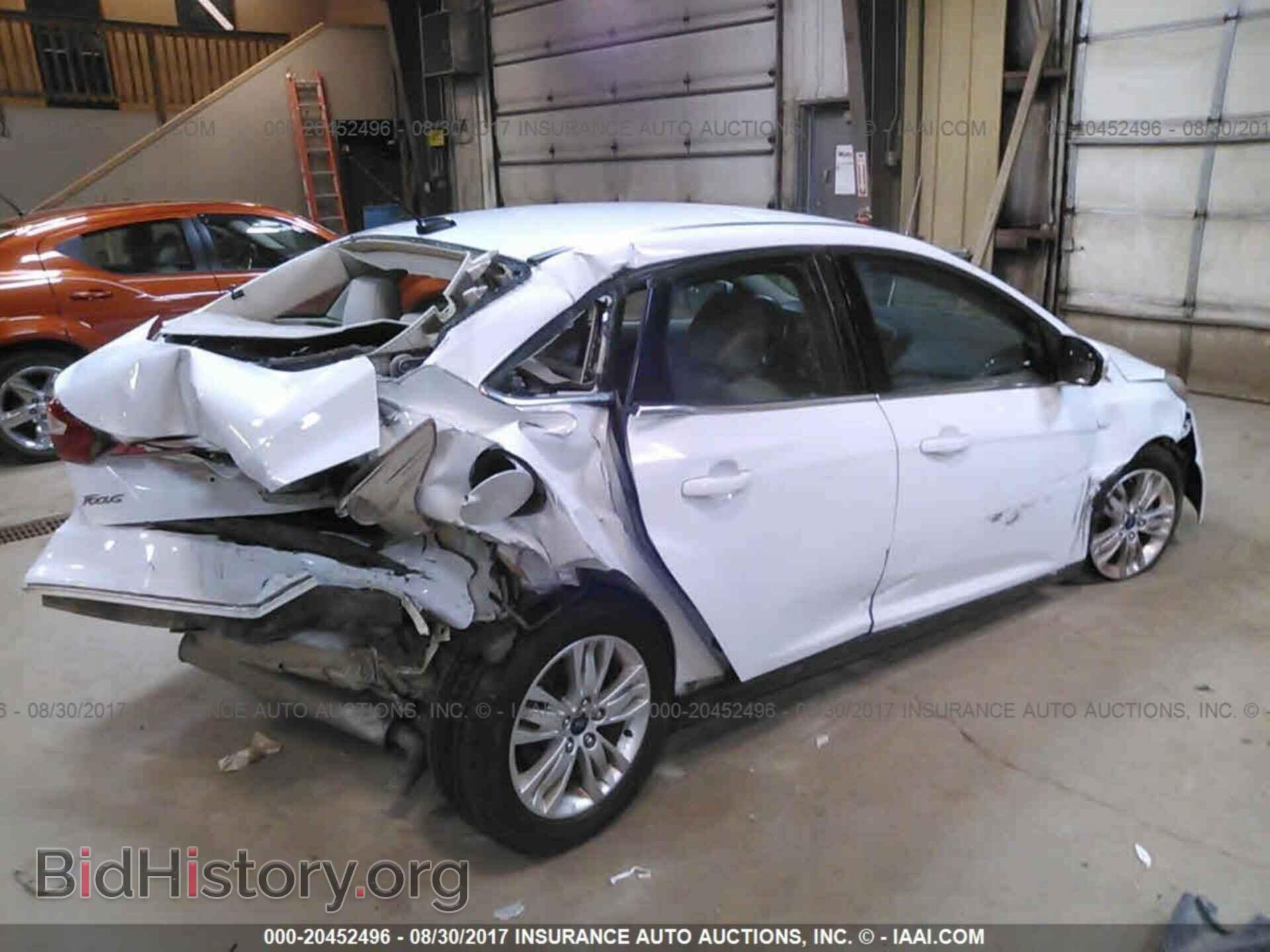 2012 Ford Focus - VIN: 1FAHP3H21CL417030 - Photo 4