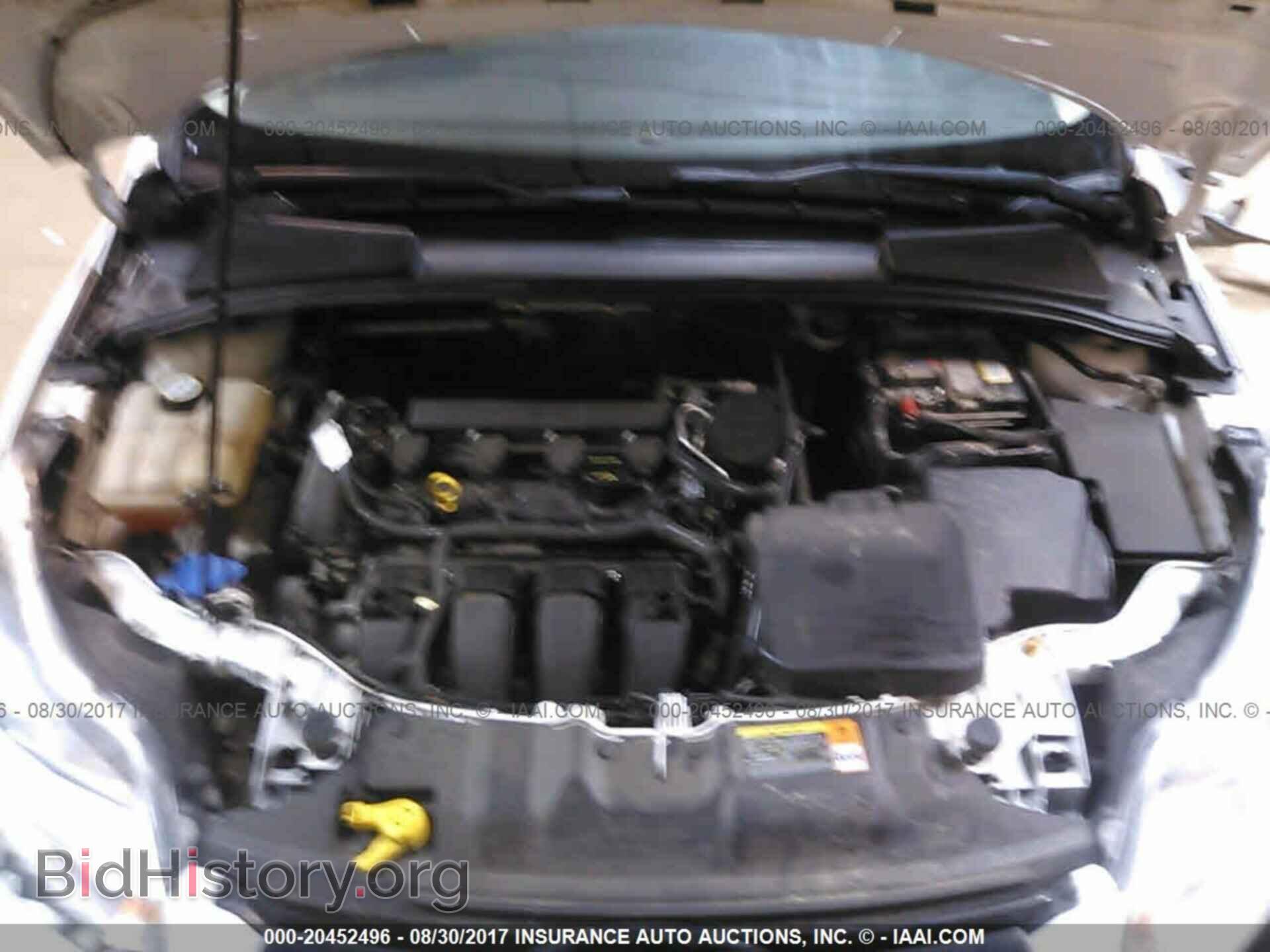 2012 Ford Focus - VIN: 1FAHP3H21CL417030 - Photo 10