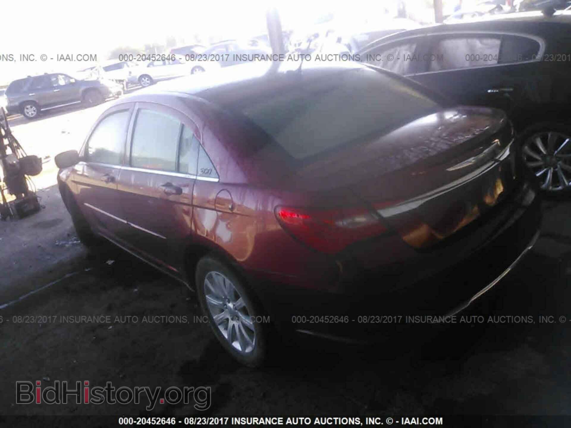 2013 Chrysler 200 - VIN: 1C3CCBBB8DN589892 - Фото 3