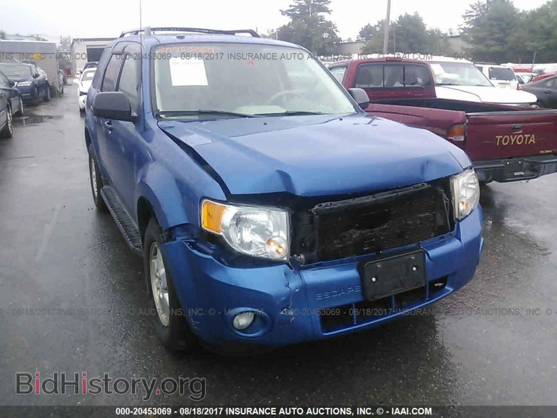 2011 Ford Escape - VIN: 1FMCU9DG6BKA19751 - Photo 6