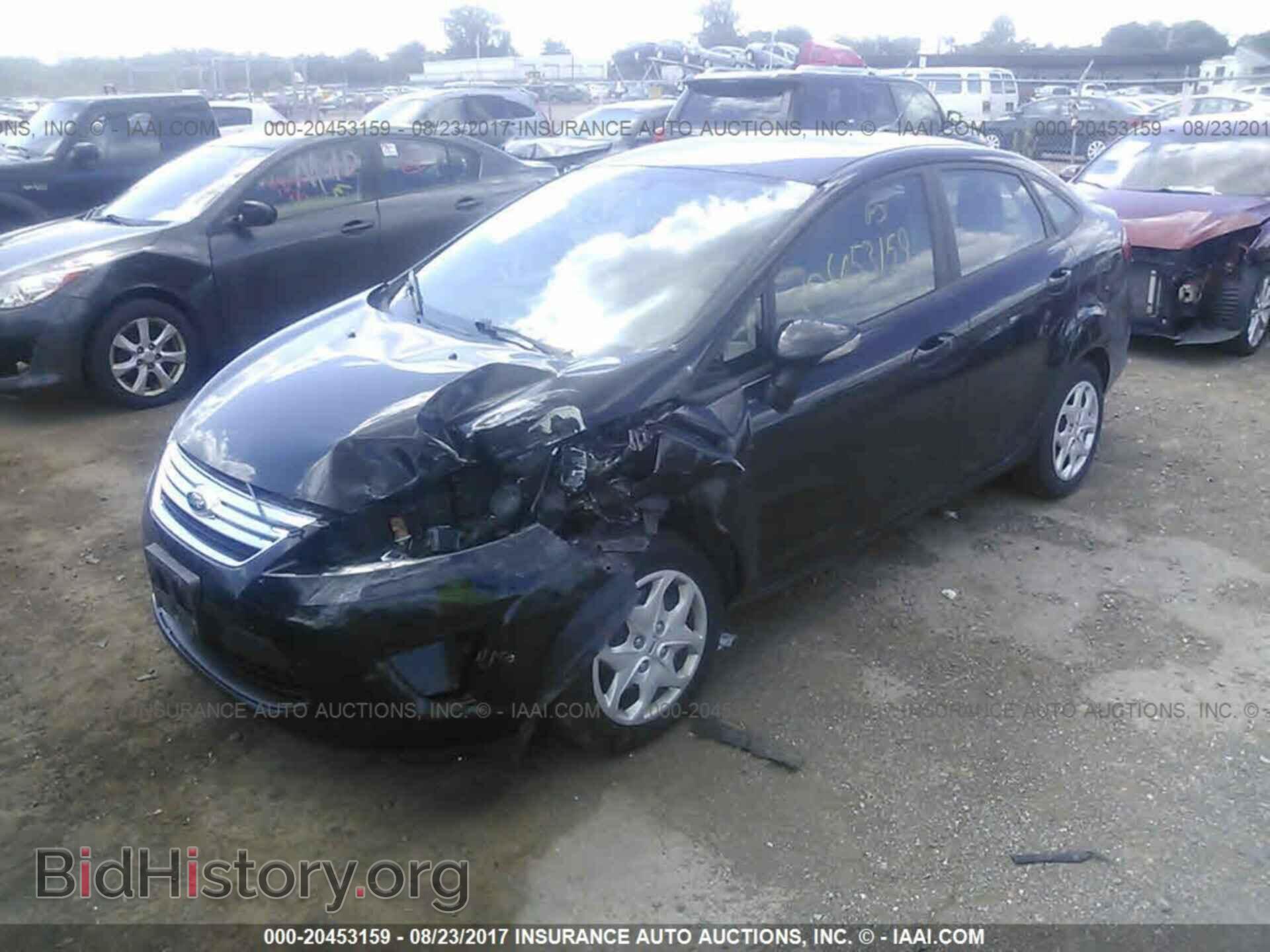 2013 Ford Fiesta - VIN: 3FADP4BJ7DM219301 - Фото 2
