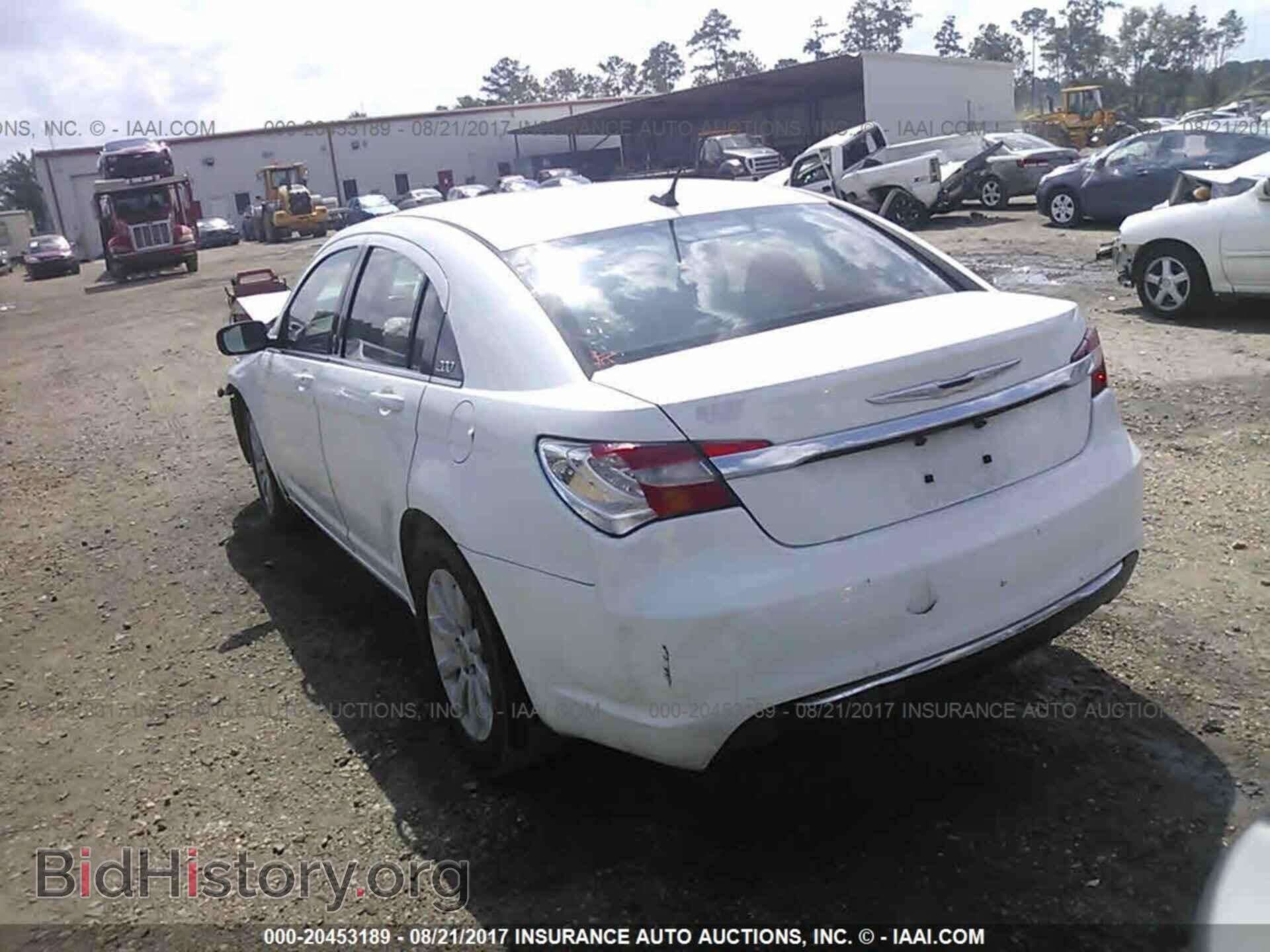 2013 Chrysler 200 - VIN: 1C3CCBBB2DN694220 - Фото 3