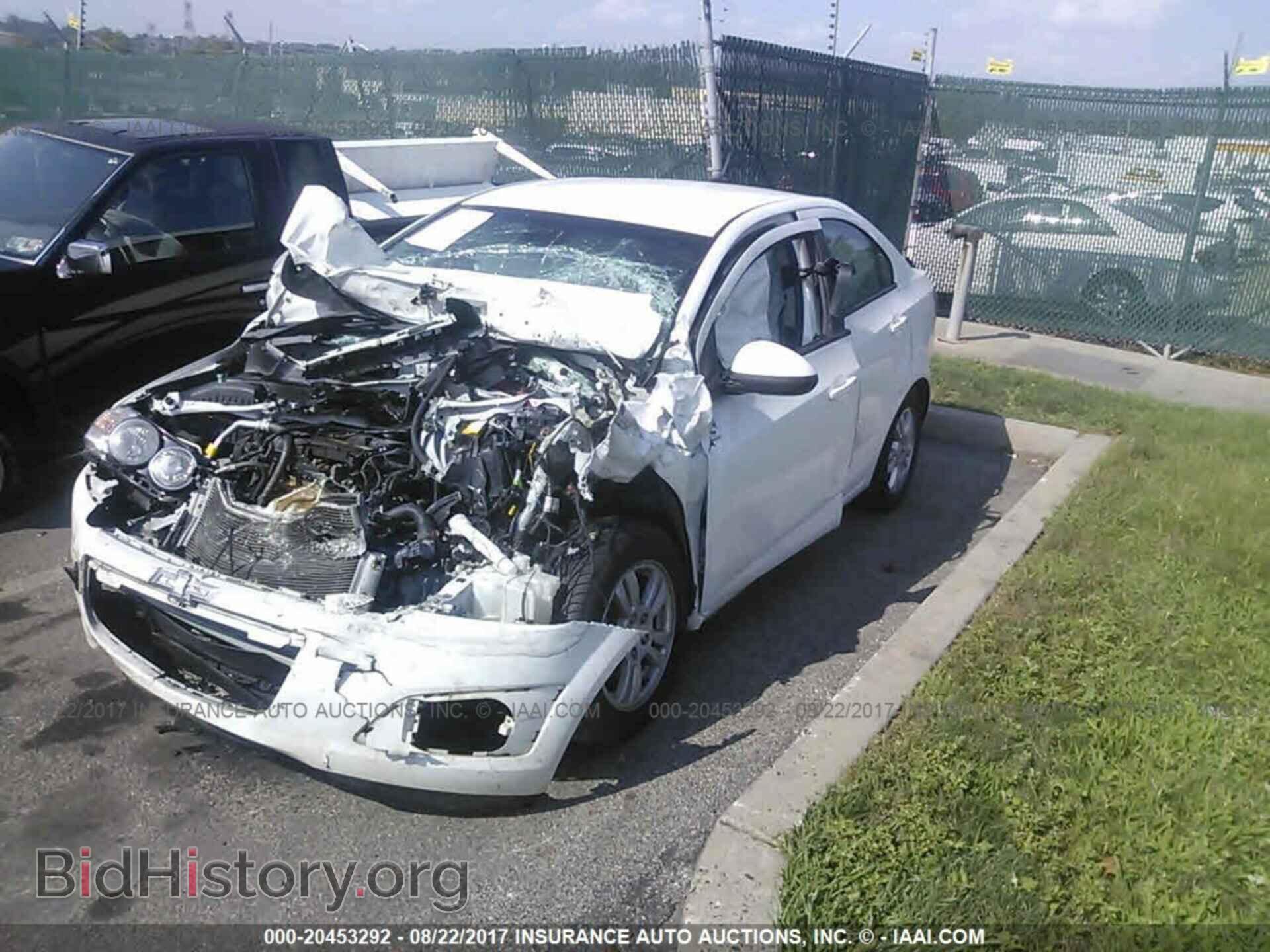 2012 Chevrolet Sonic - VIN: 1G1JA5SH1C4209576 - Фото 2
