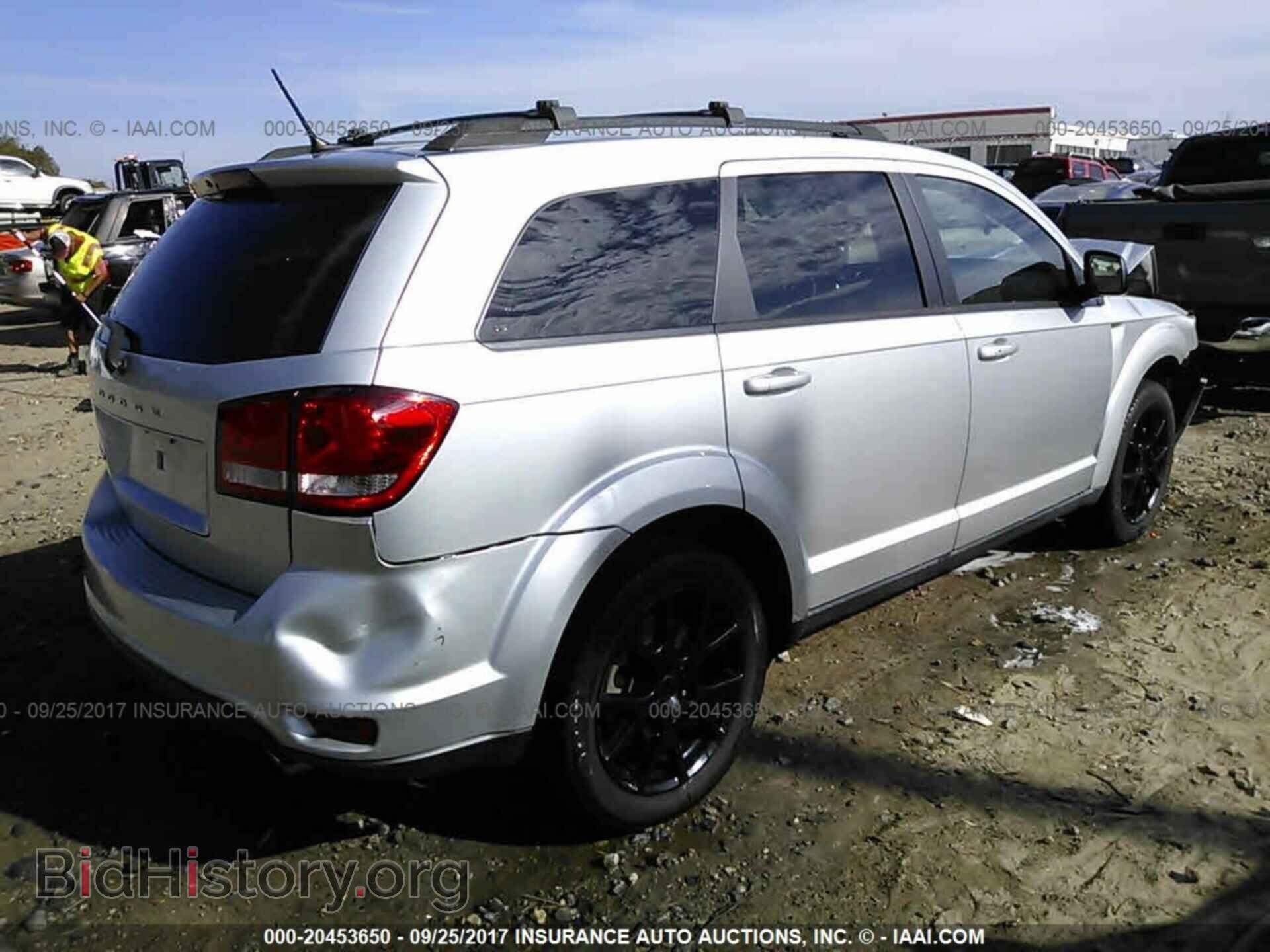 2014 Dodge Journey - VIN: 3C4PDCBG8ET112005 - Фото 4