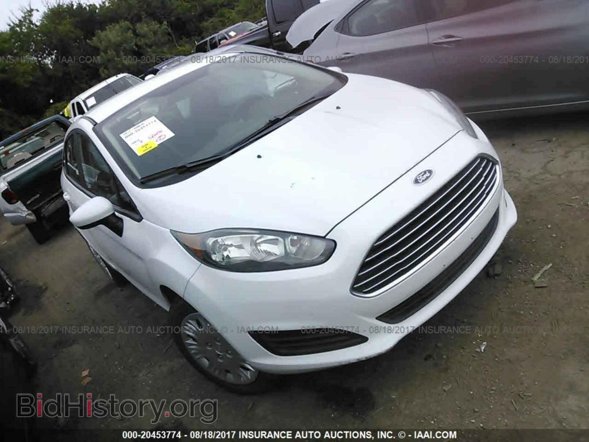 Photo 3FADP4AJ2EM227471 - Ford Fiesta 2014