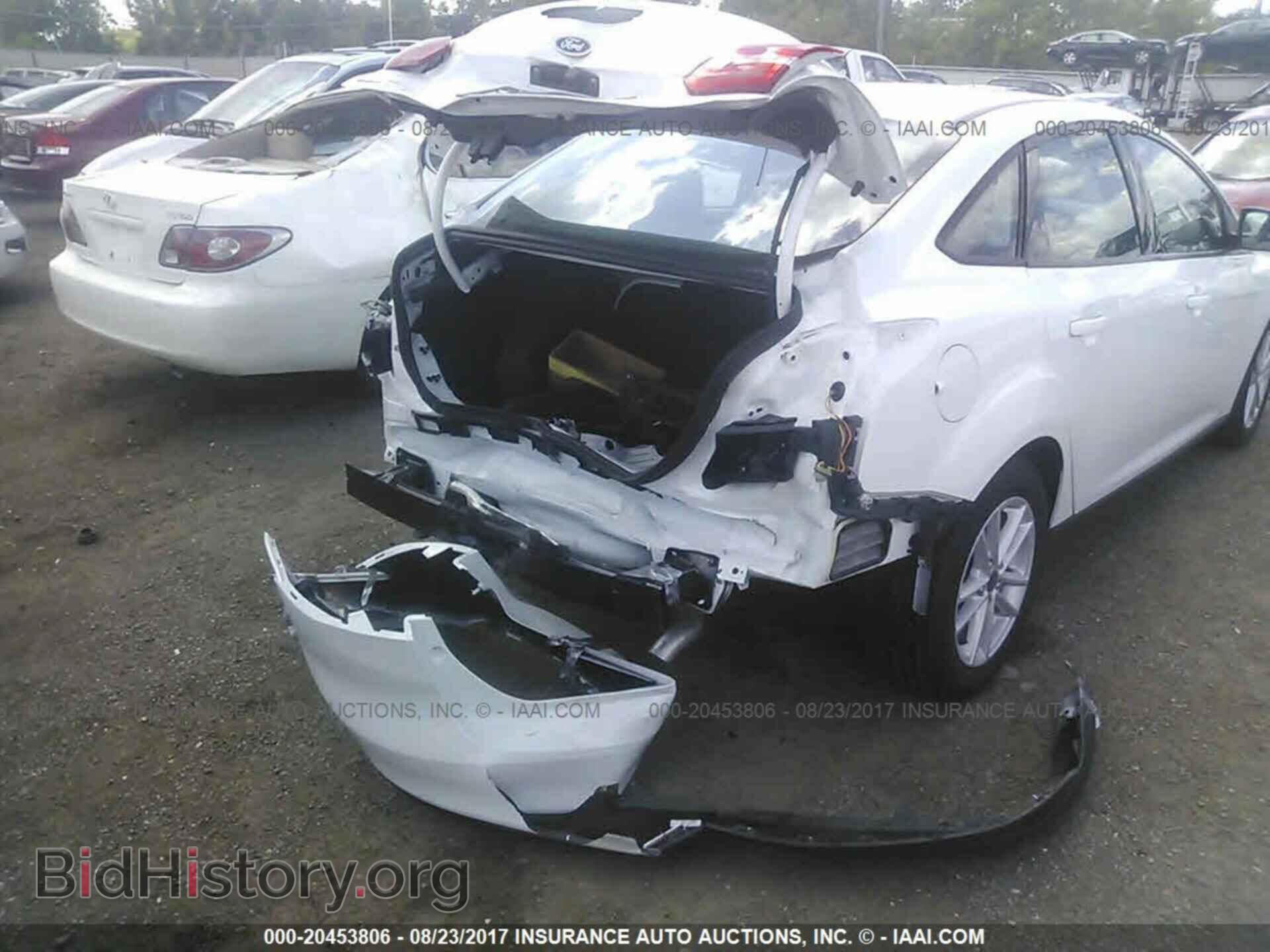 2017 Ford Focus - VIN: 1FADP3F23HL235161 - Photo 6