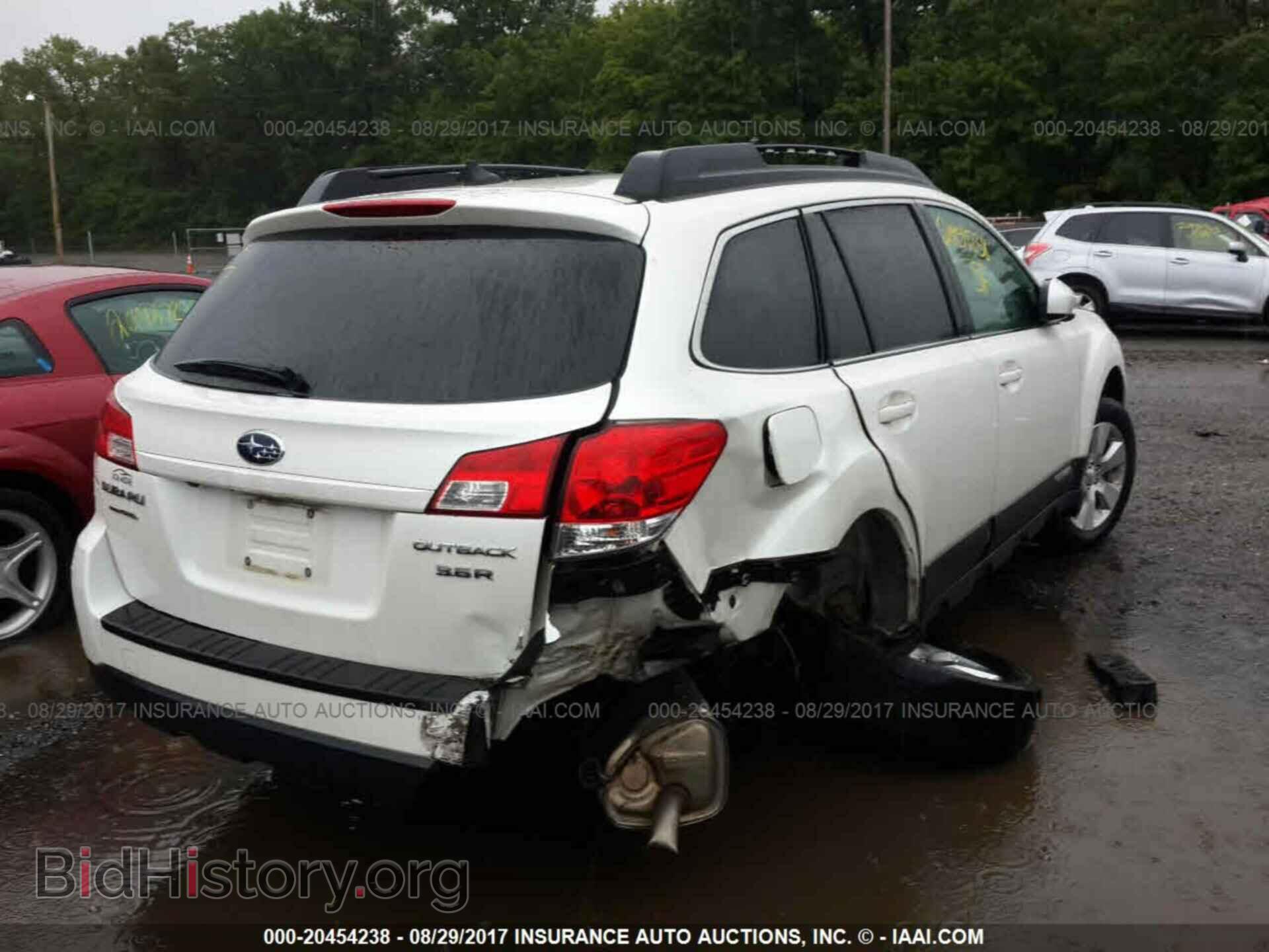 2011 Subaru Outback - VIN: 4S4BRDLC0B2344667 - Фото 4