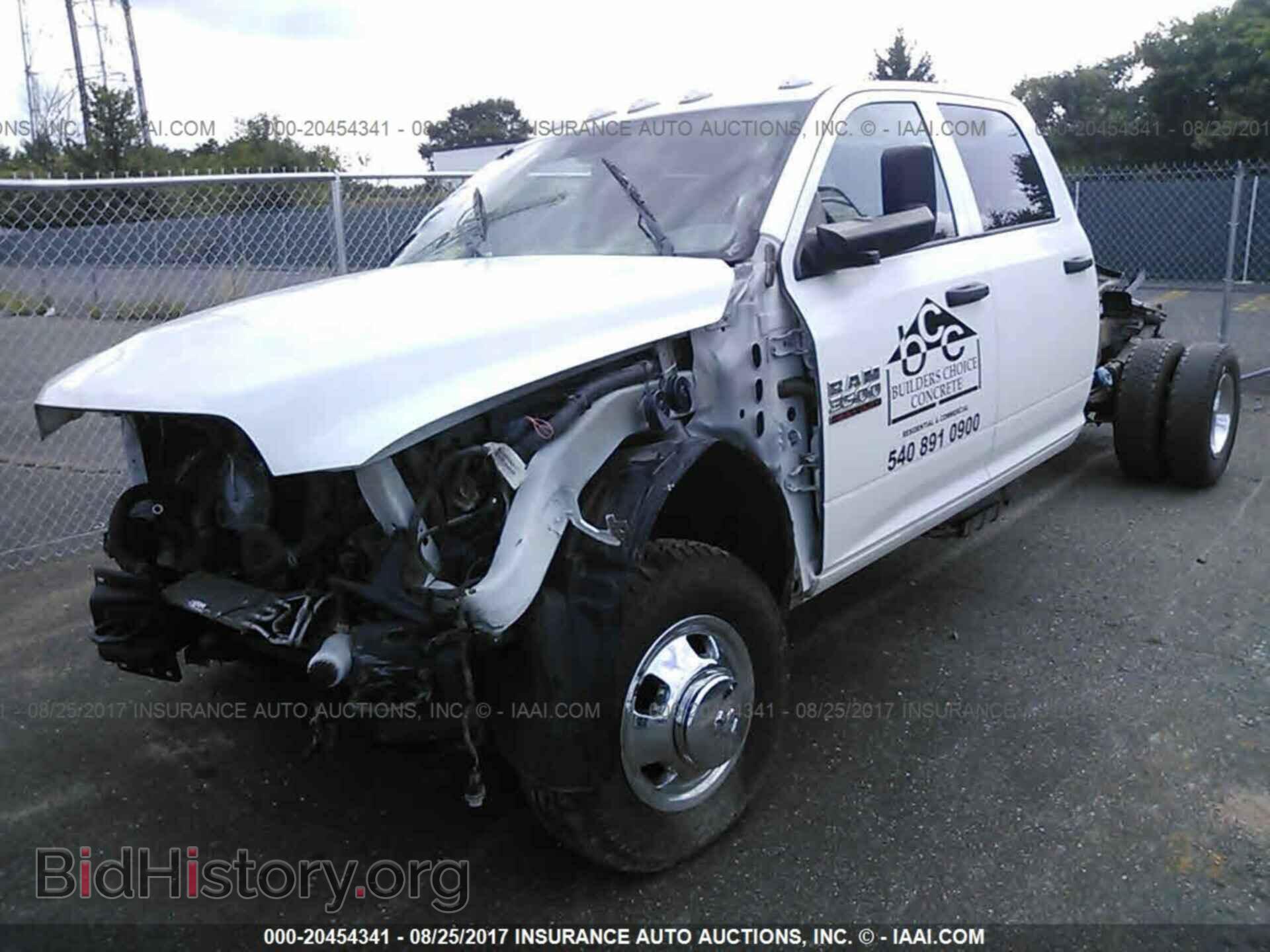 2014 Ram 3500 - VIN: 3C7WRSCLXEG113381 - Photo 2