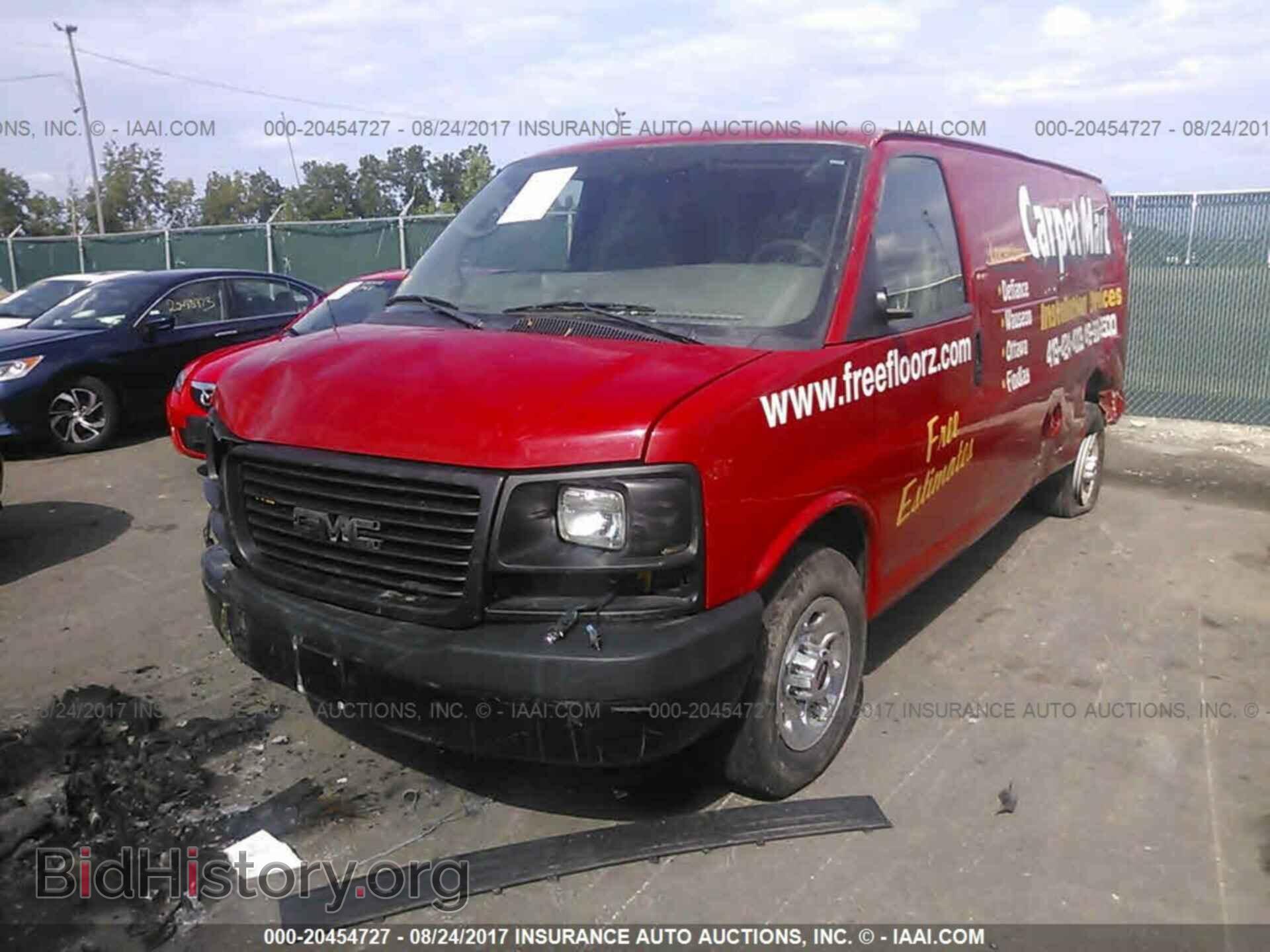 2011 Gmc Savana - VIN: 1GTW7GCA6B1902460 - Фото 2