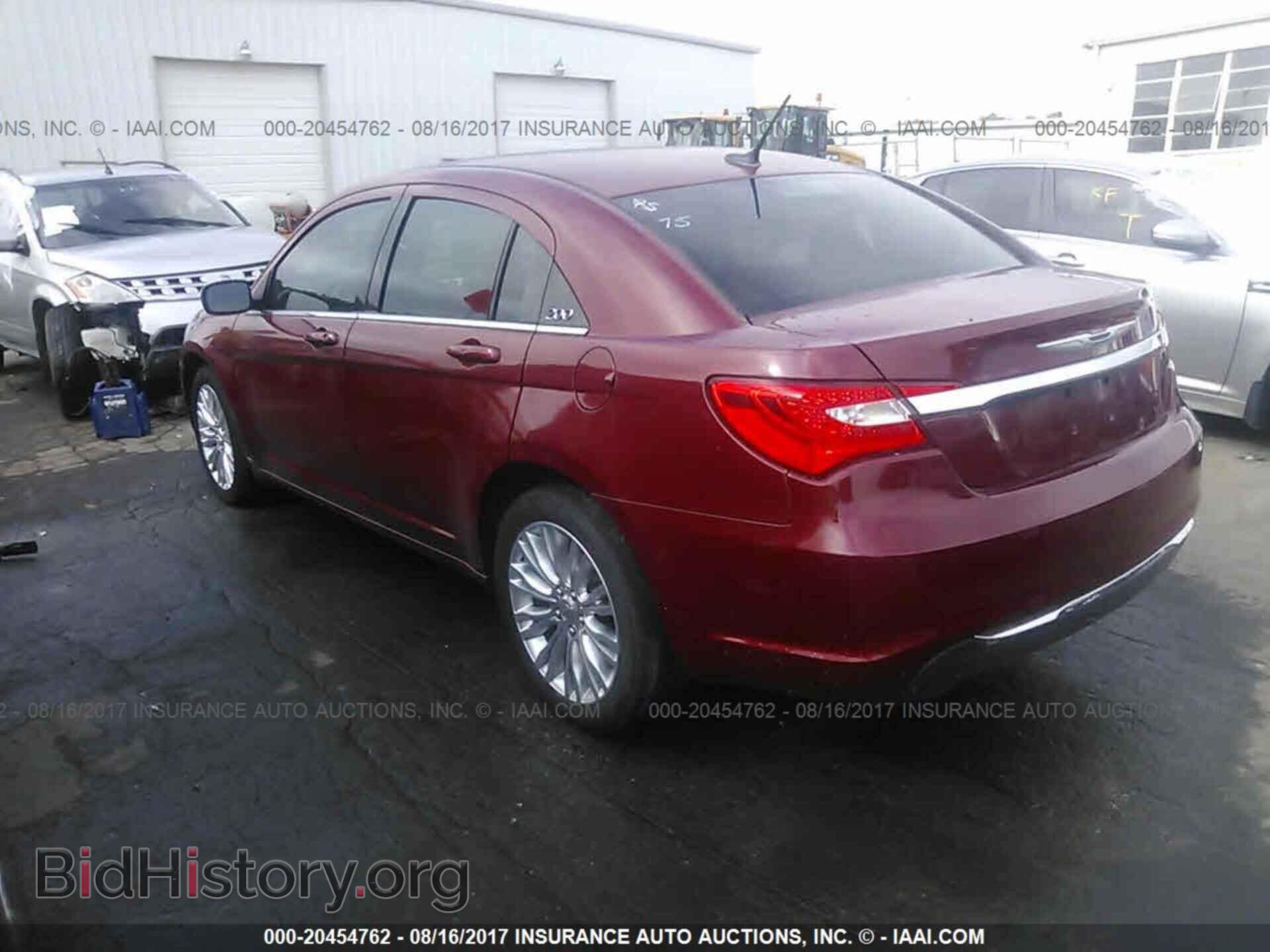 2013 Chrysler 200 - VIN: 1C3CCBBB6DN694298 - Photo 3