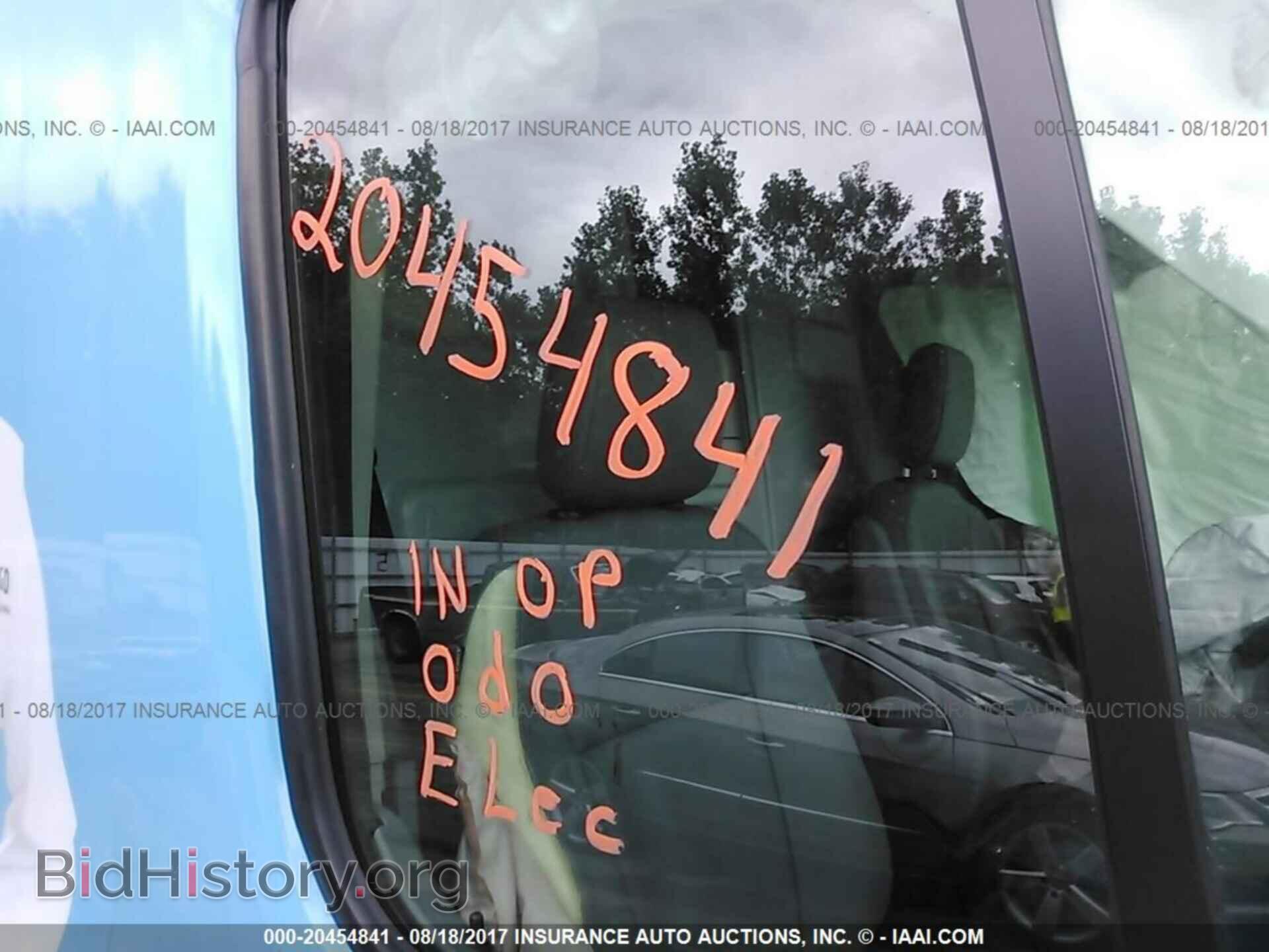 2017 Ford Transit - VIN: 1FTYR2CM6HKA35208 - Photo 7