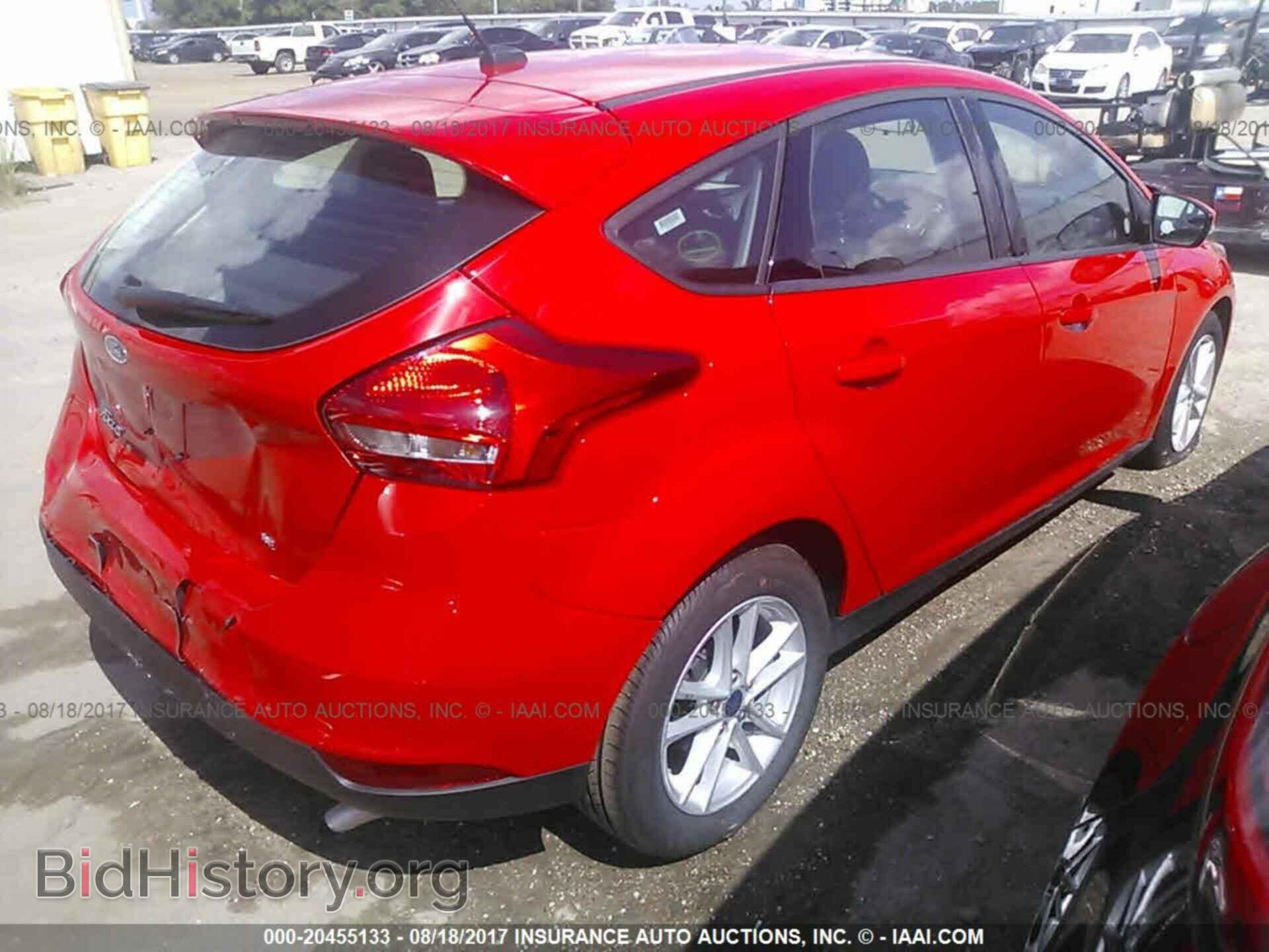 2017 Ford Focus - VIN: 1FADP3K26HL249190 - Photo 4