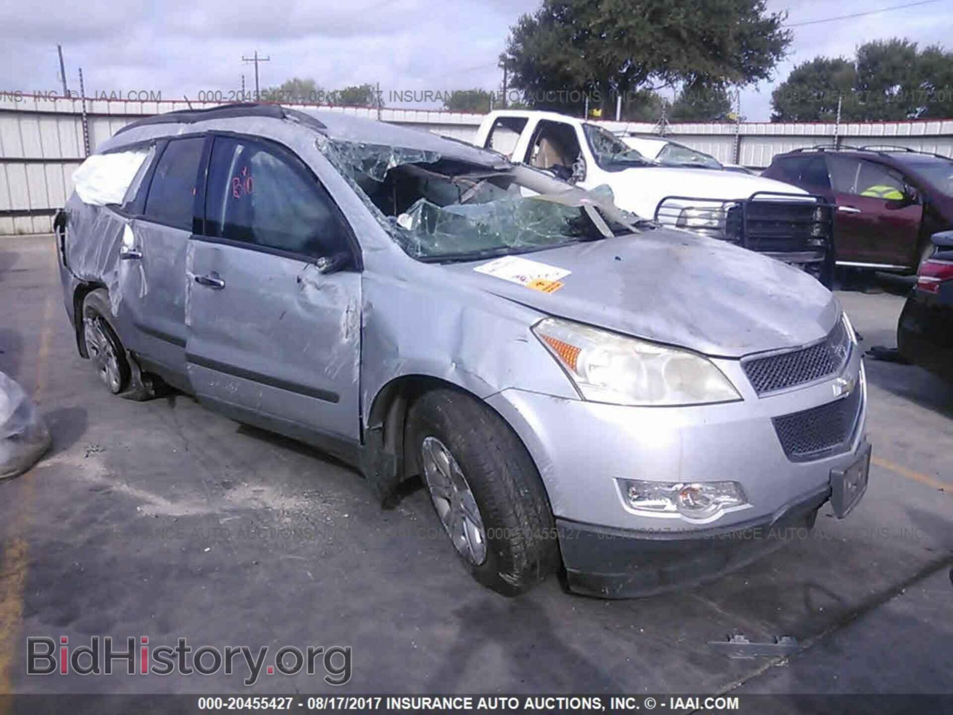 Фотография 1GNKRFED2BJ178929 - Chevrolet Traverse 2011