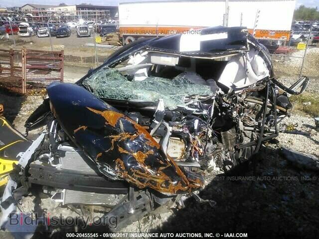 2017 Nissan Versa note - VIN: 3N1CE2CP6HL366257 - Фото 2