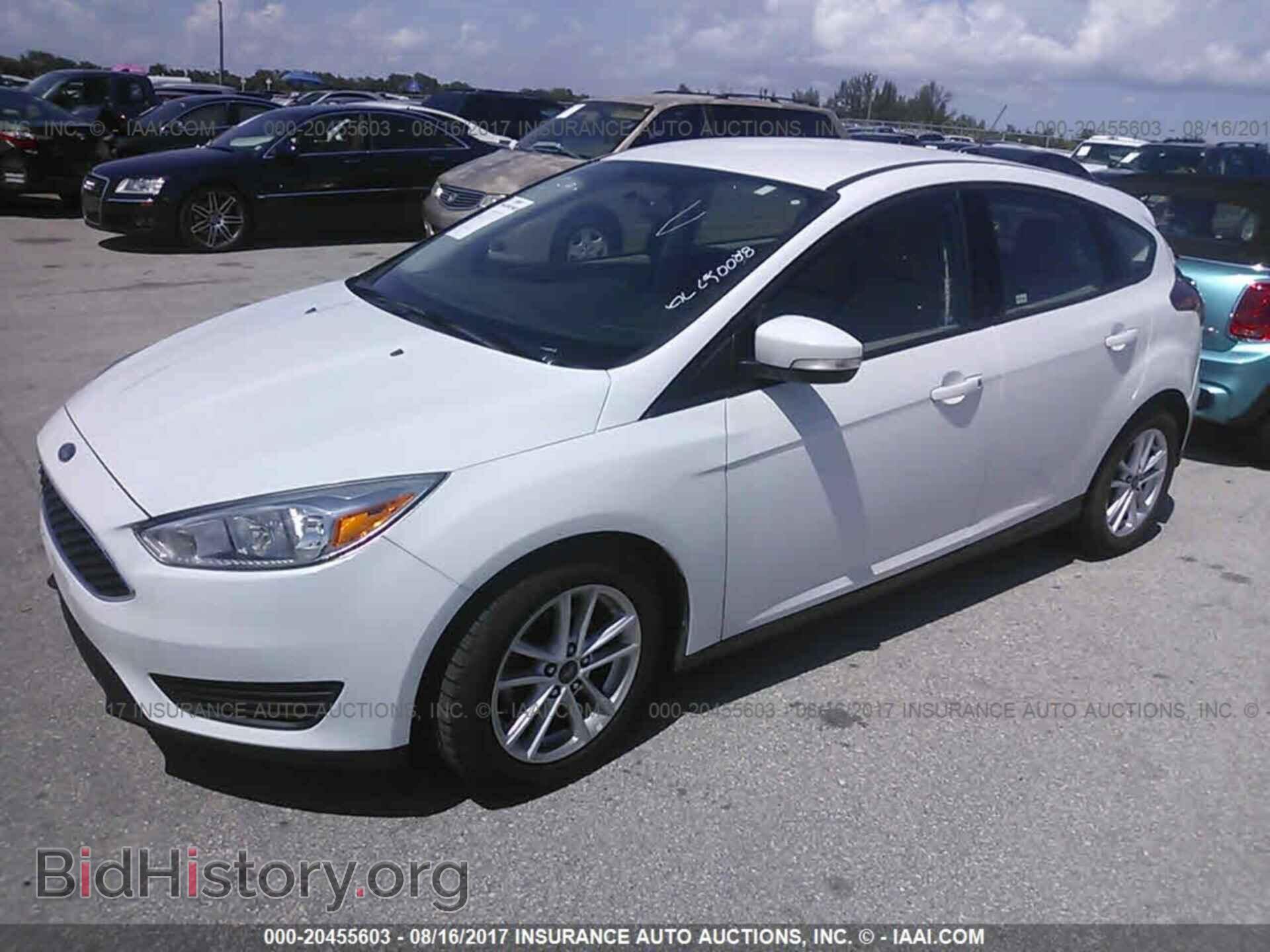 2016 Ford Focus - VIN: 1FADP3K22GL290088 - Photo 2