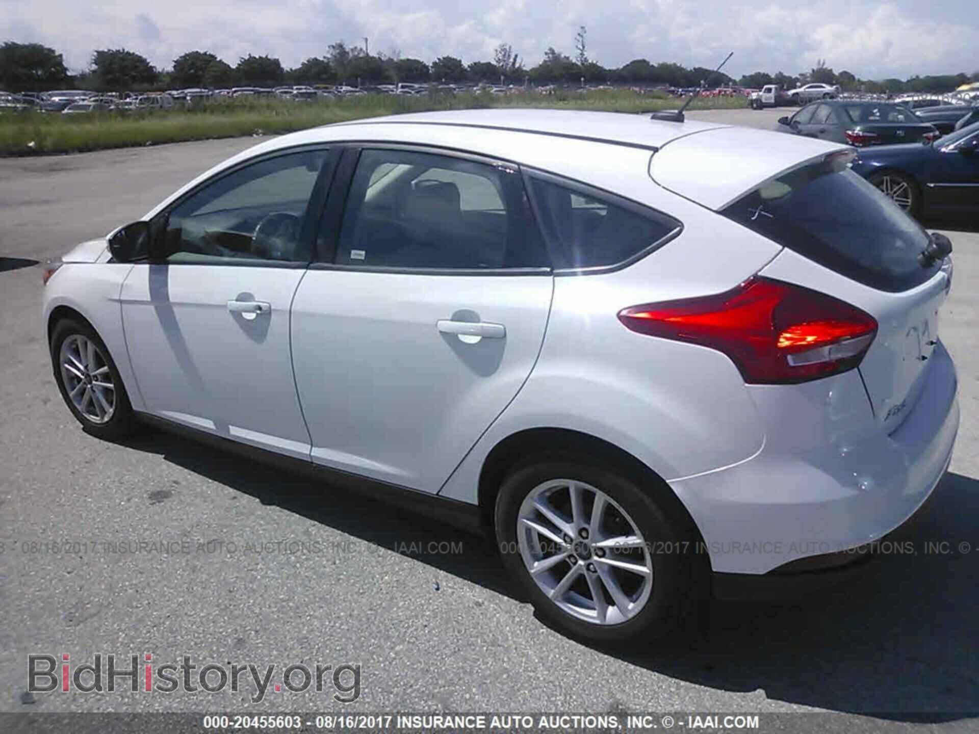 2016 Ford Focus - VIN: 1FADP3K22GL290088 - Photo 3