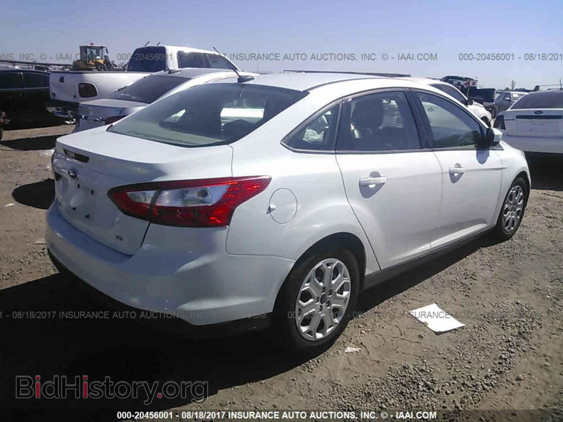 2012 Ford Focus - VIN: 1FAHP3F29CL156779 - Photo 4