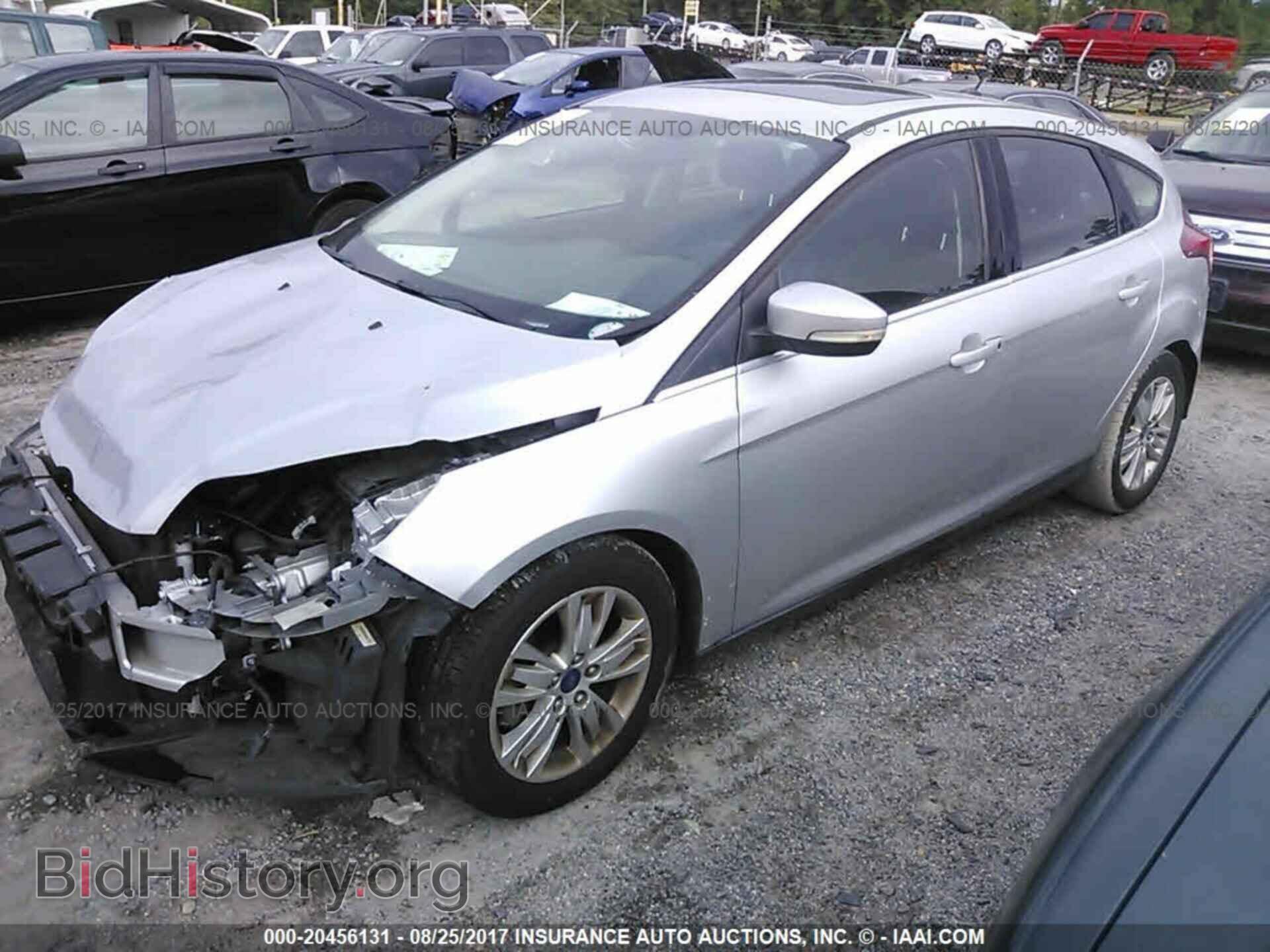2012 Ford Focus - VIN: 1FAHP3M28CL393685 - Photo 2