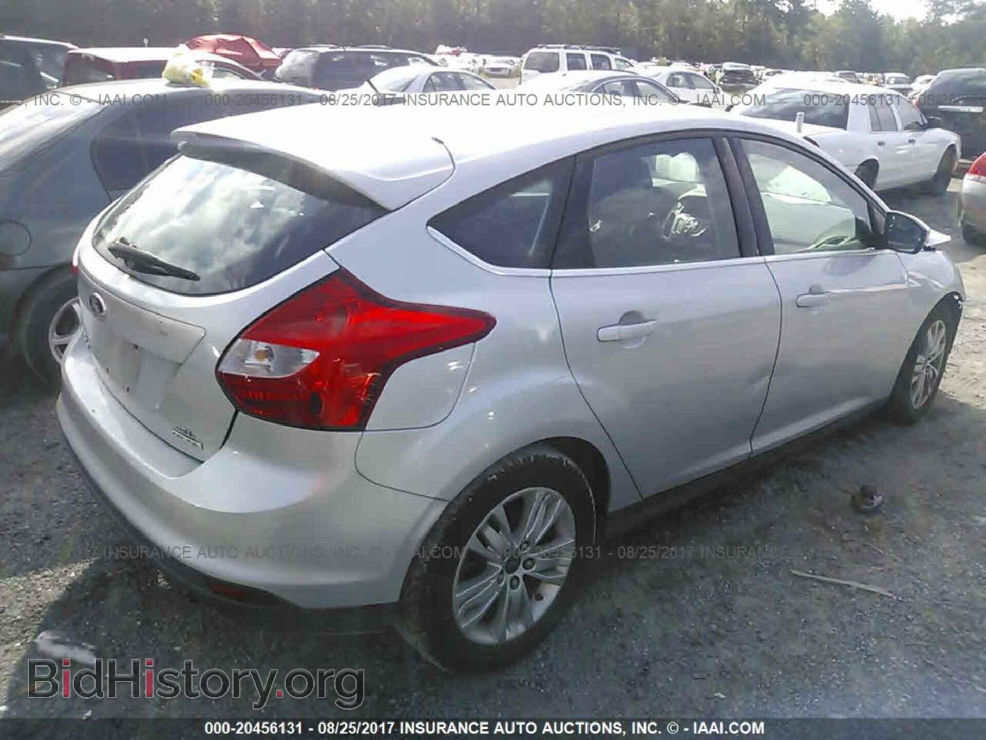 2012 Ford Focus - VIN: 1FAHP3M28CL393685 - Photo 4