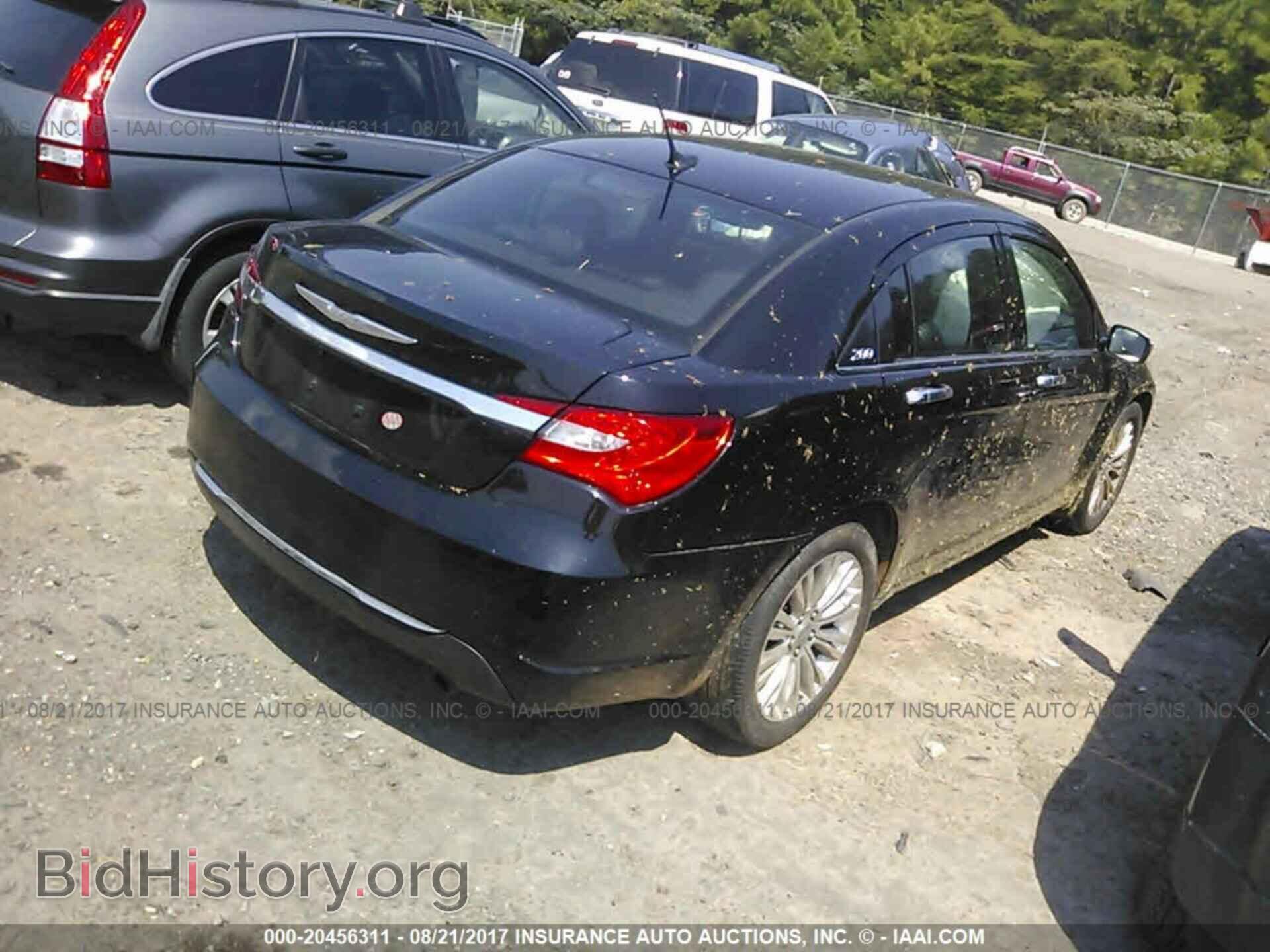 2011 Chrysler 200 - VIN: 1C3BC2FB5BN615853 - Photo 4