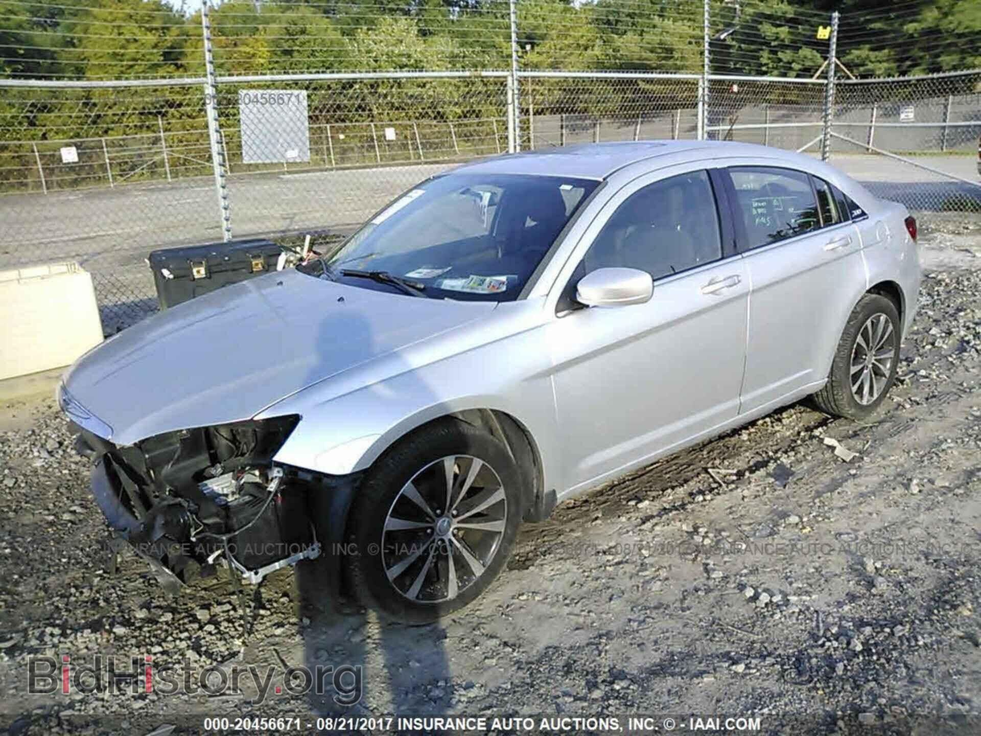 2012 Chrysler 200 - VIN: 1C3CCBBGXCN250061 - Photo 2