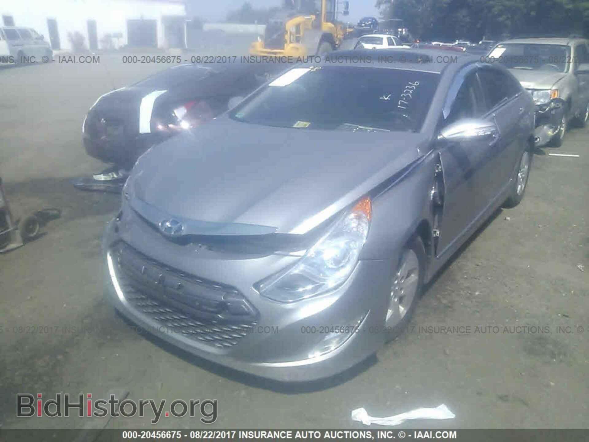 2012 Hyundai Sonata - VIN: KMHEC4A45CA042244 - Фото 2