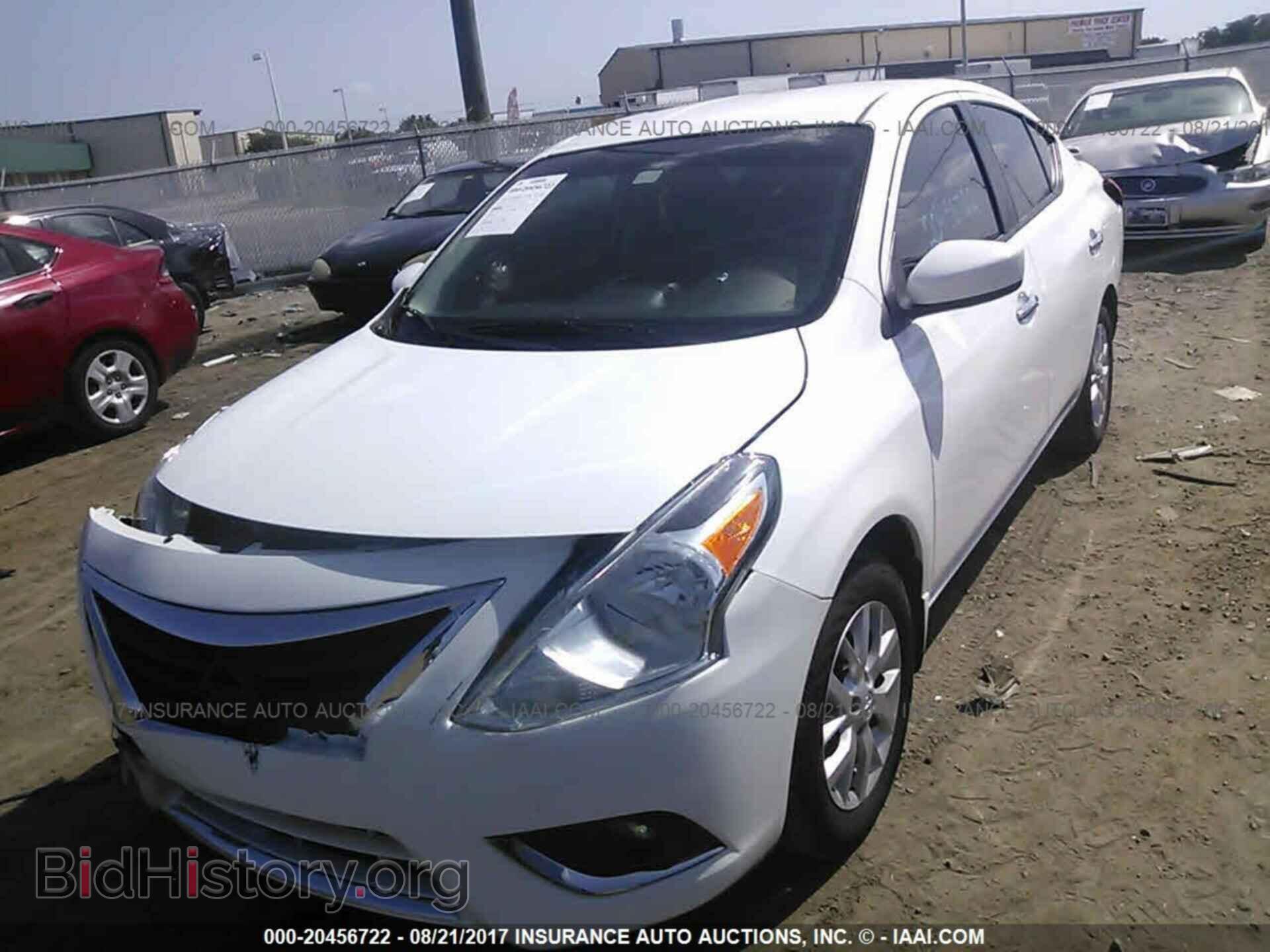2017 Nissan Versa - VIN: 3N1CN7AP3HL842237 - Фото 2