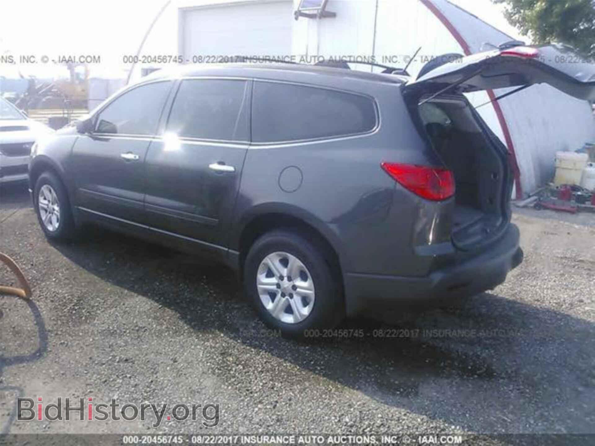 2012 Chevrolet Traverse - VIN: 1GNKVEED2CJ248680 - Фото 3