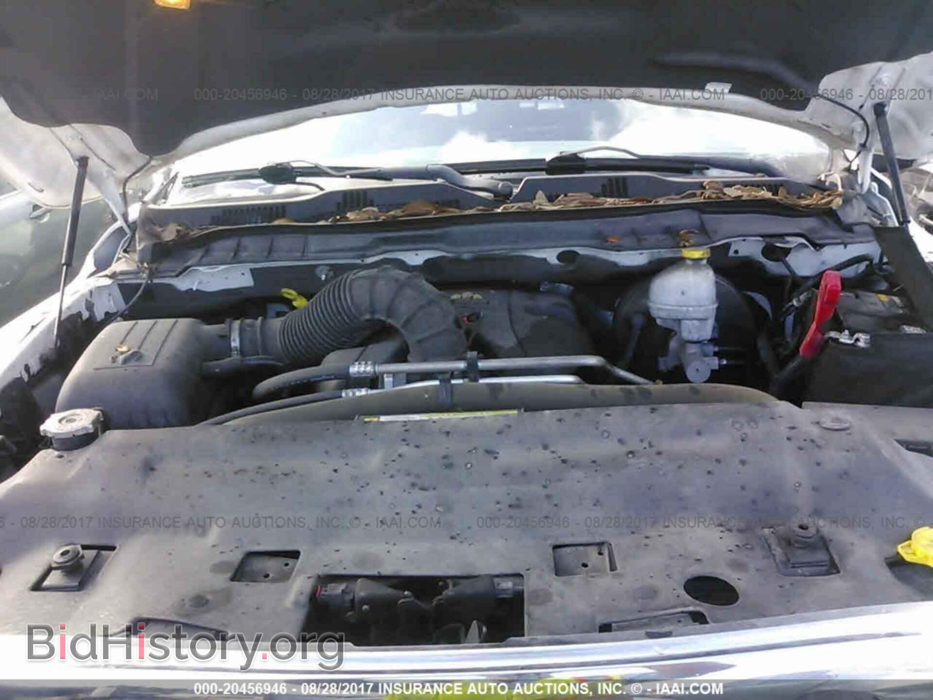 2011 Dodge Ram 1500 - VIN: 1D7RB1CT7BS611413 - Photo 10
