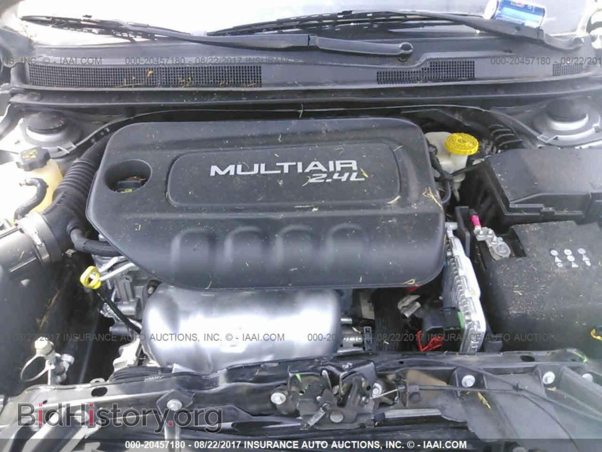 2015 Chrysler 200 - VIN: 1C3CCCAB8FN670983 - Photo 10